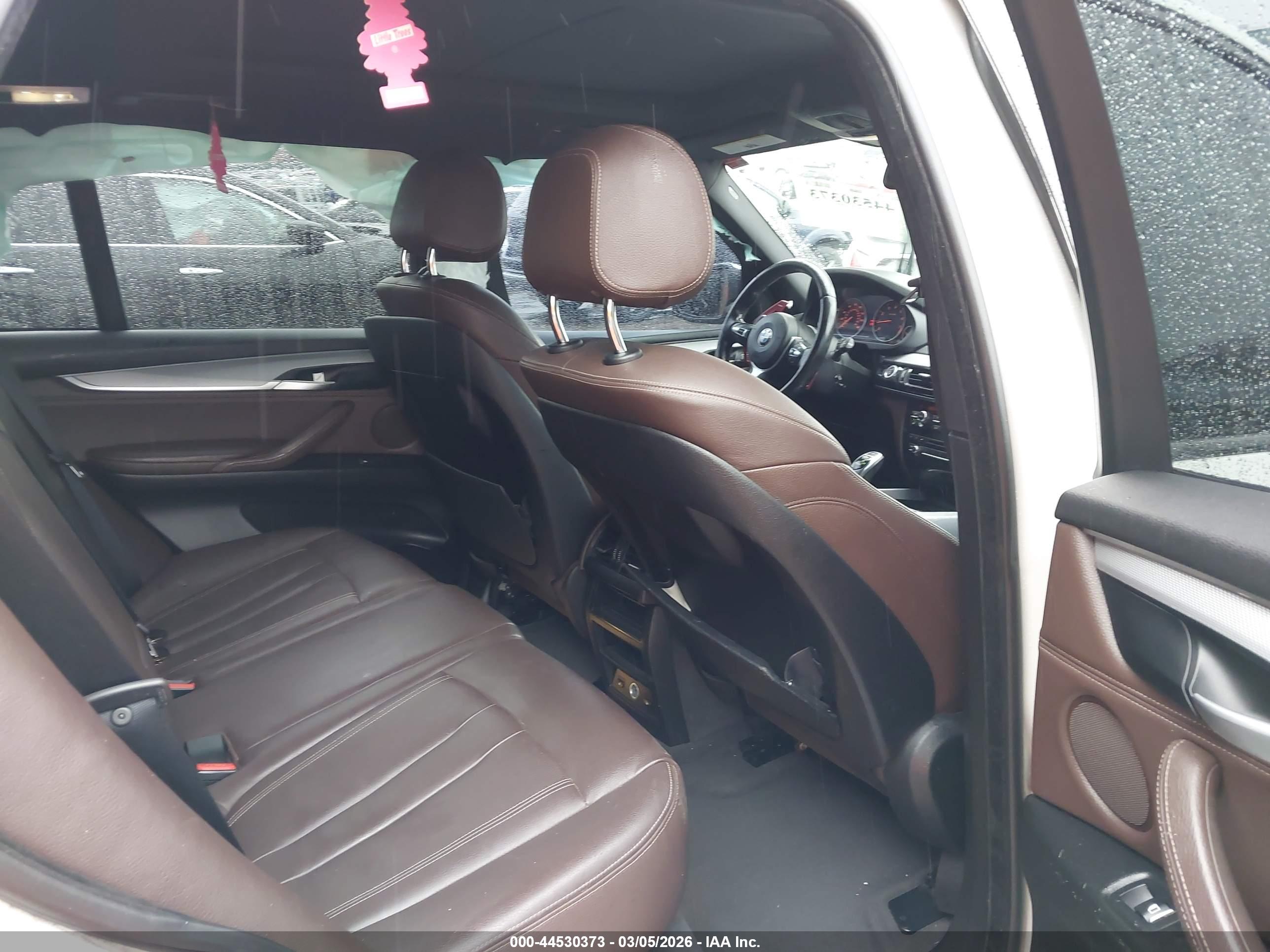 BMW X5 image 8