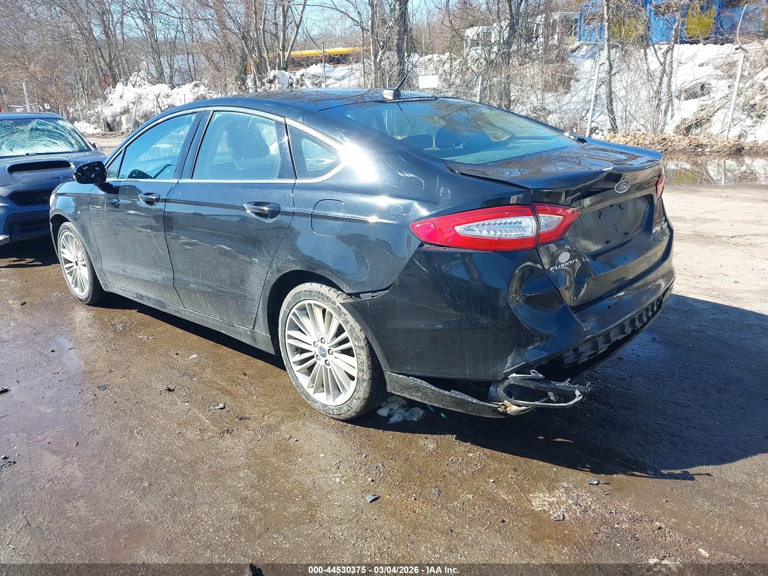 FORD FUSION image 3
