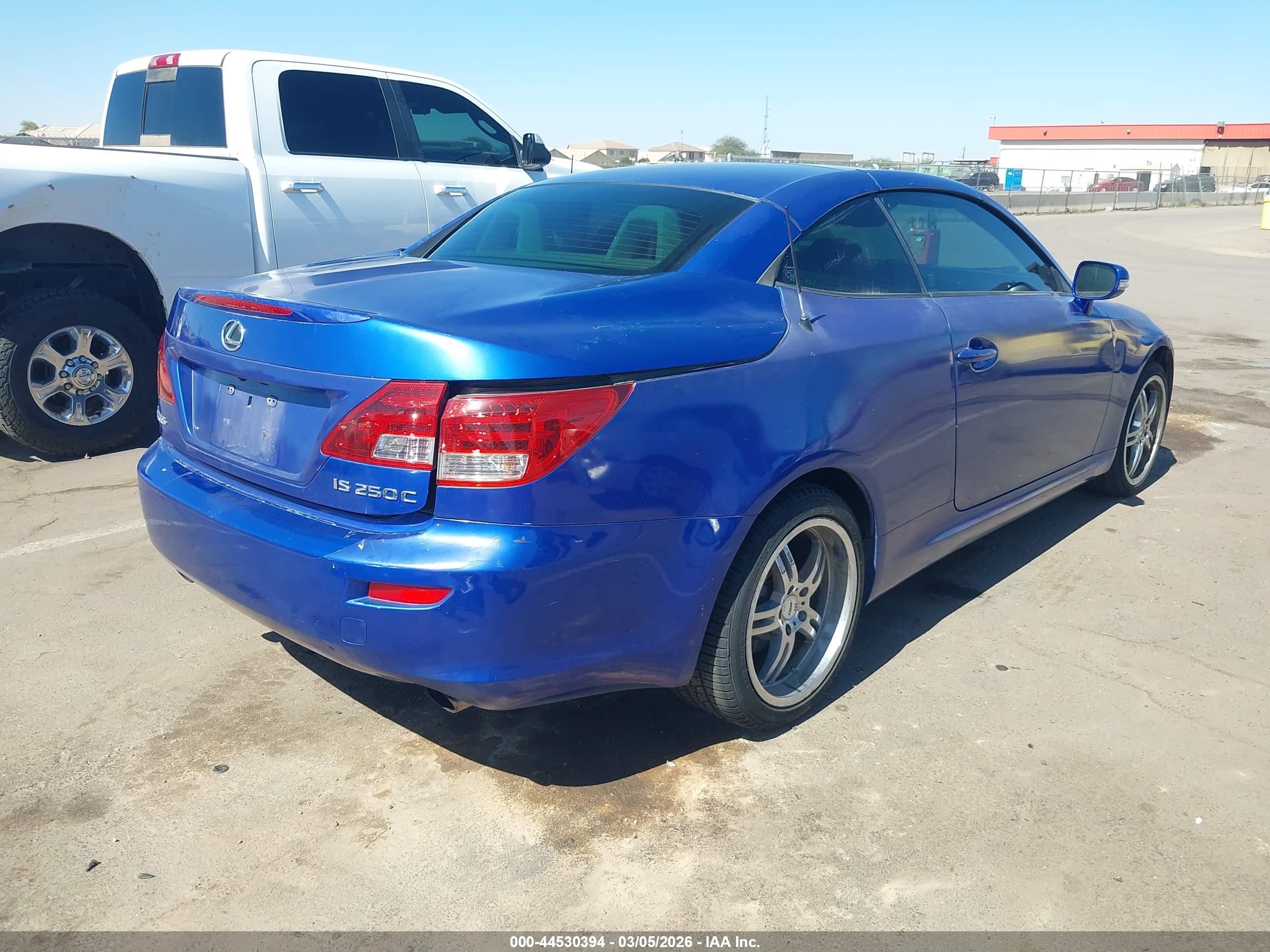 LEXUS IS image 4