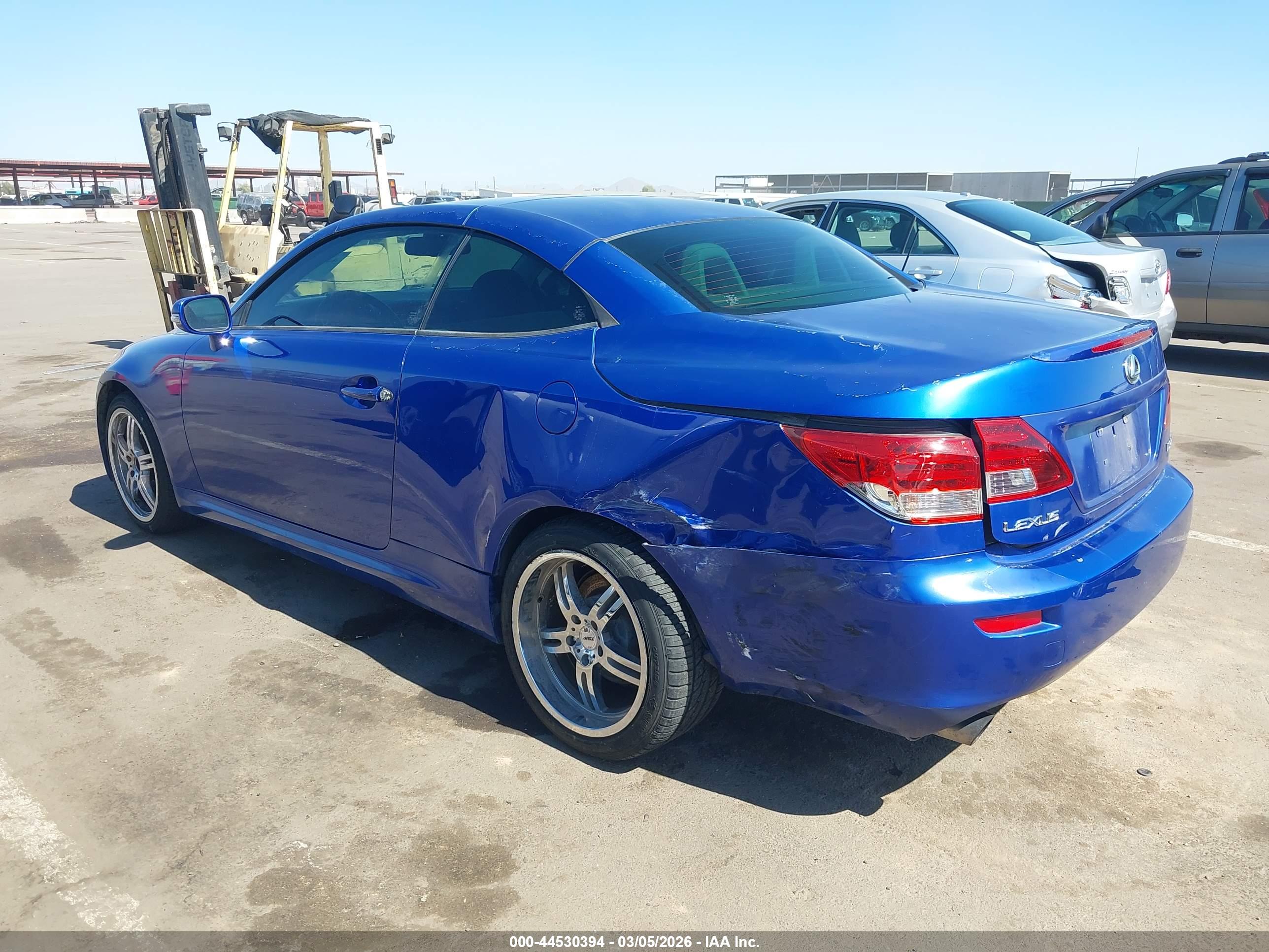 LEXUS IS image 6