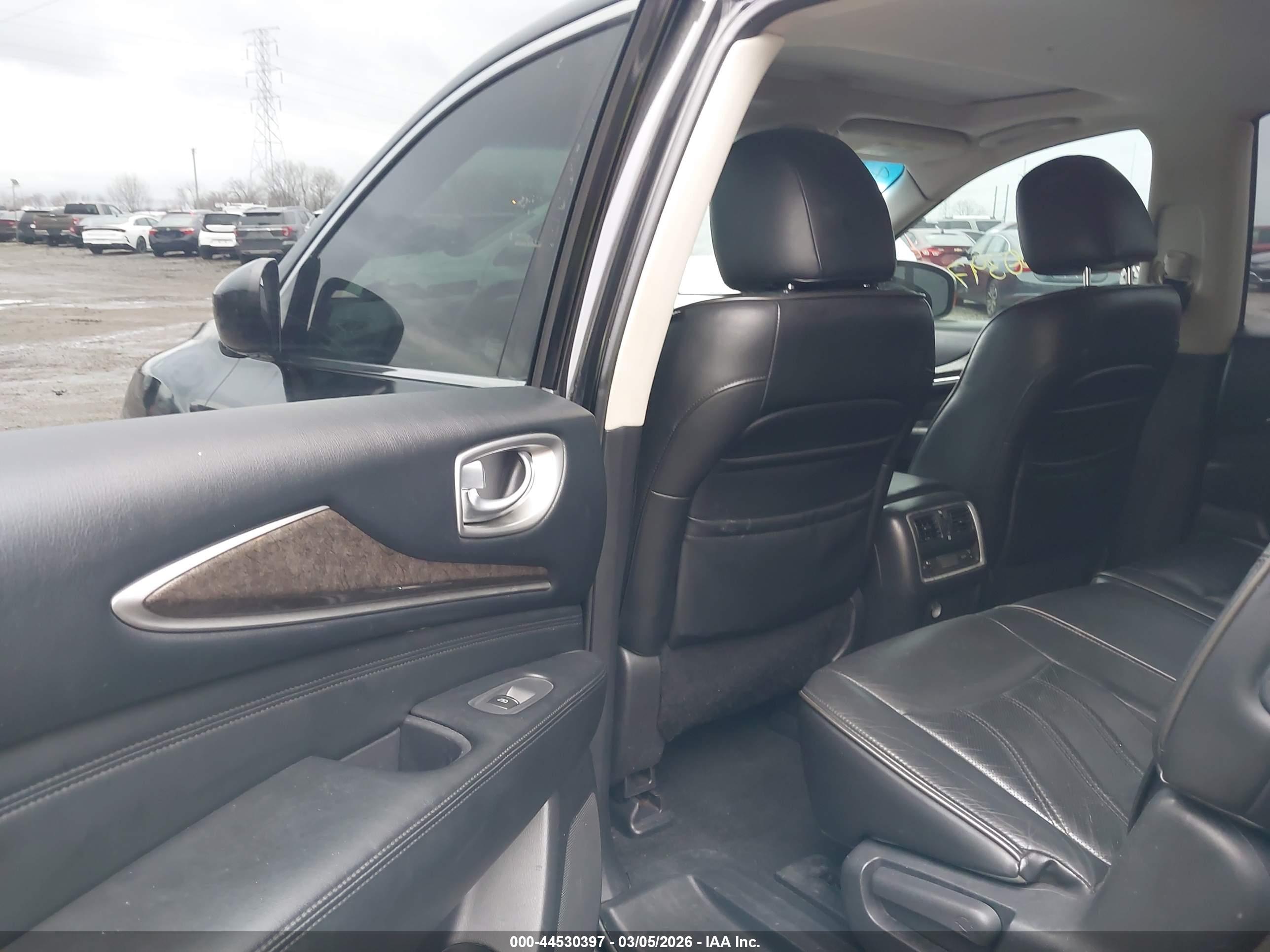 INFINITI QX60 image 8