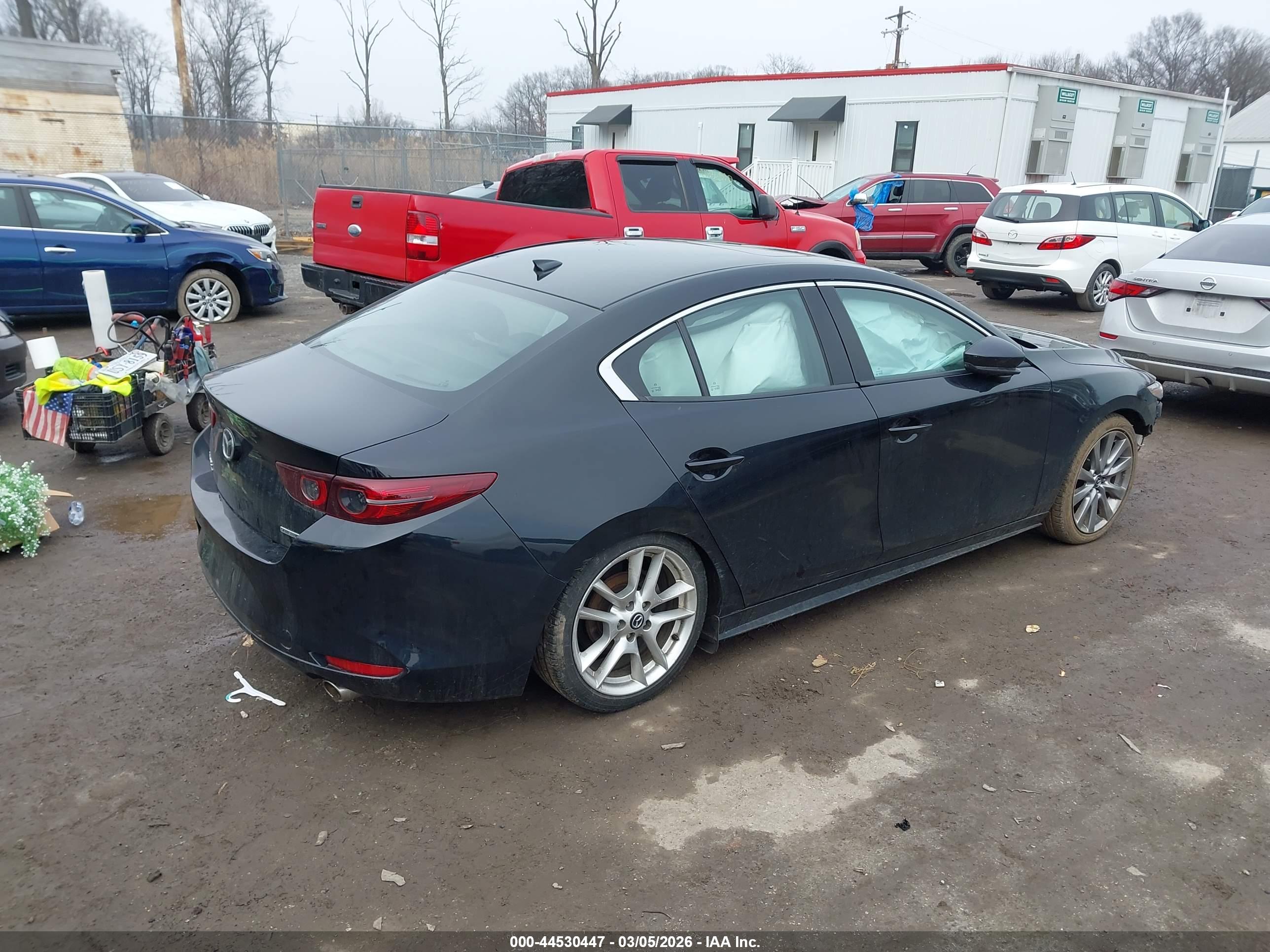MAZDA MAZDA3 image 4