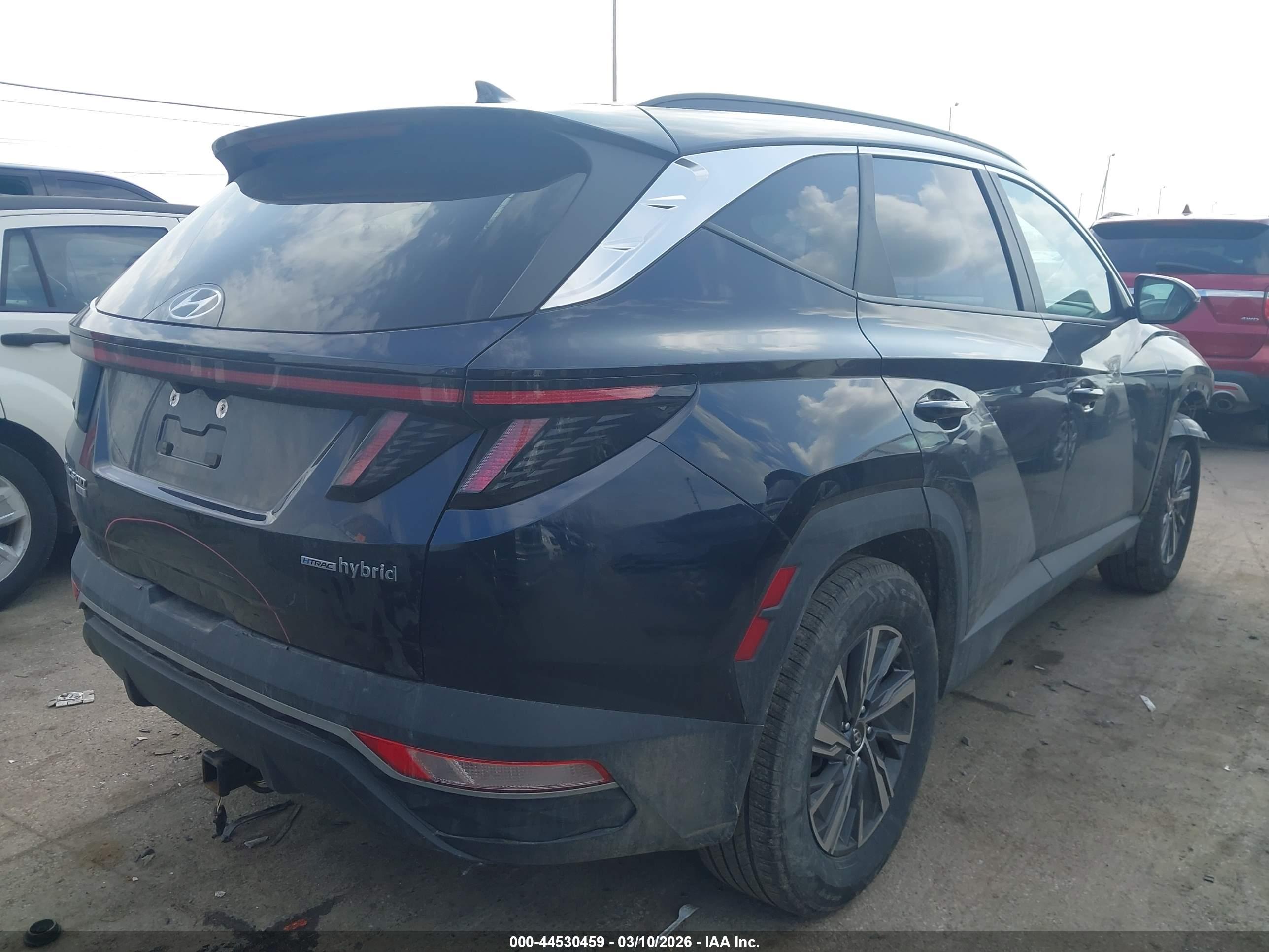 HYUNDAI TUCSON image 4