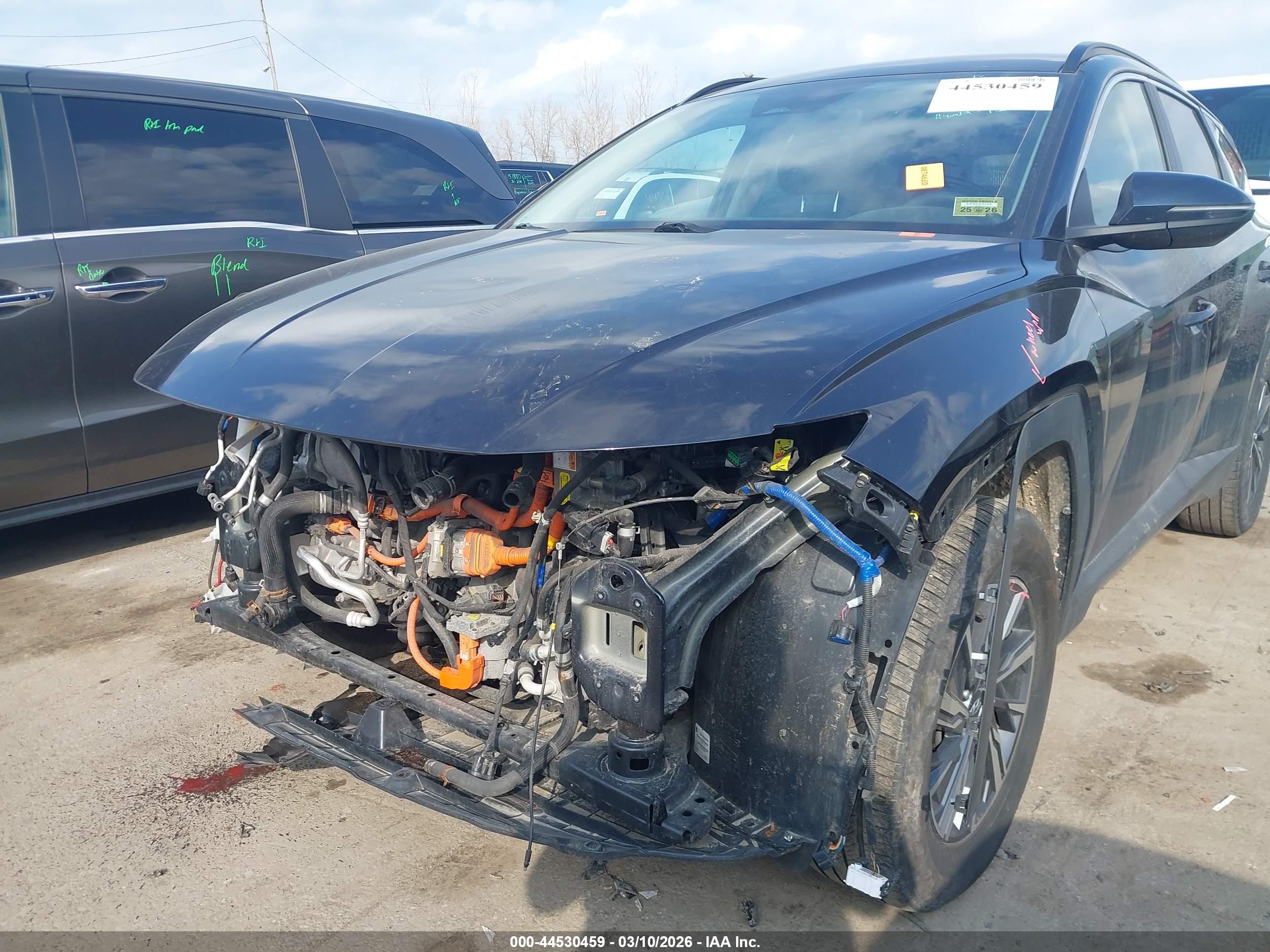 HYUNDAI TUCSON image 6