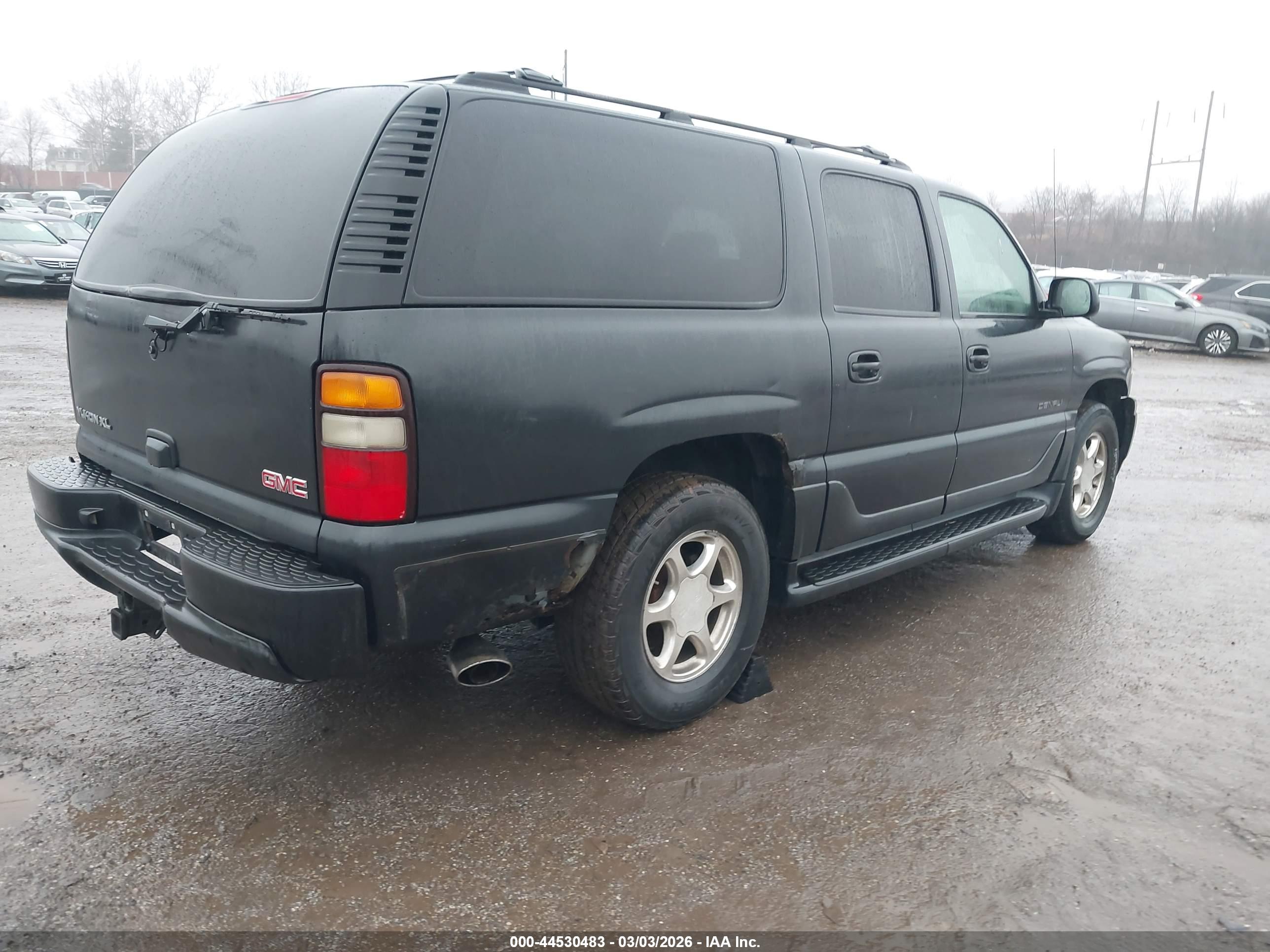 GMC YUKON image 4