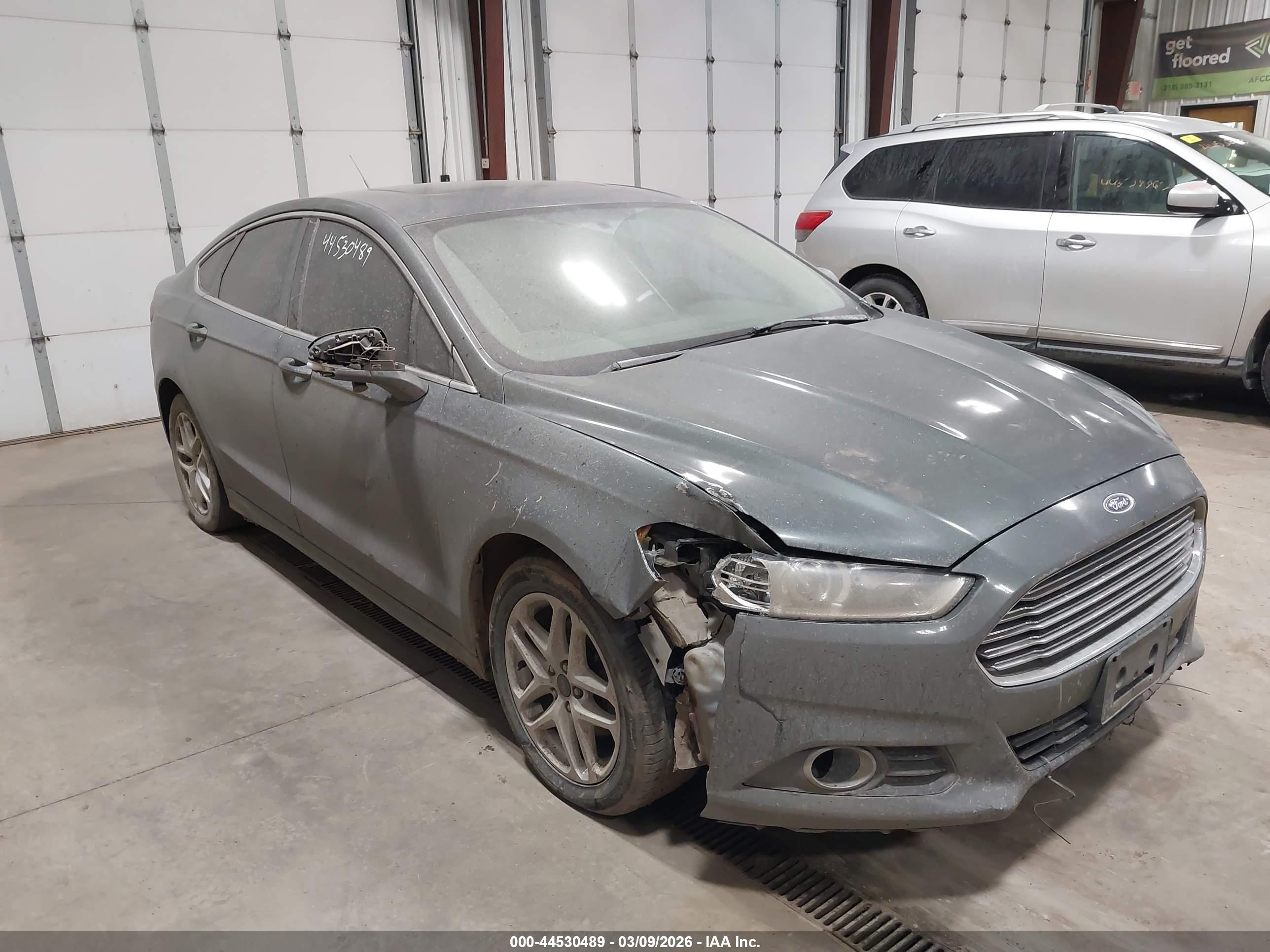 FORD FUSION image 6