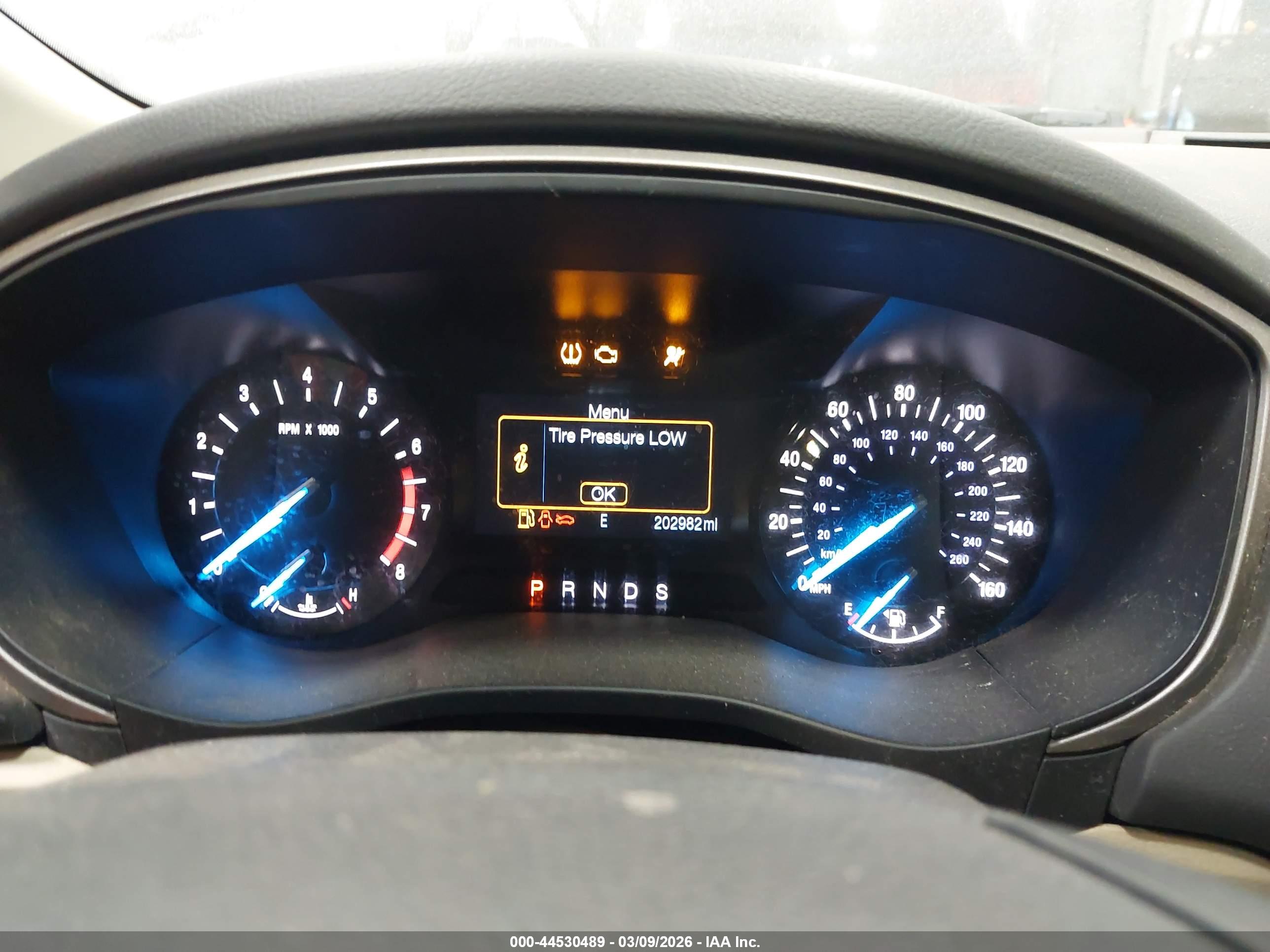 FORD FUSION image 7