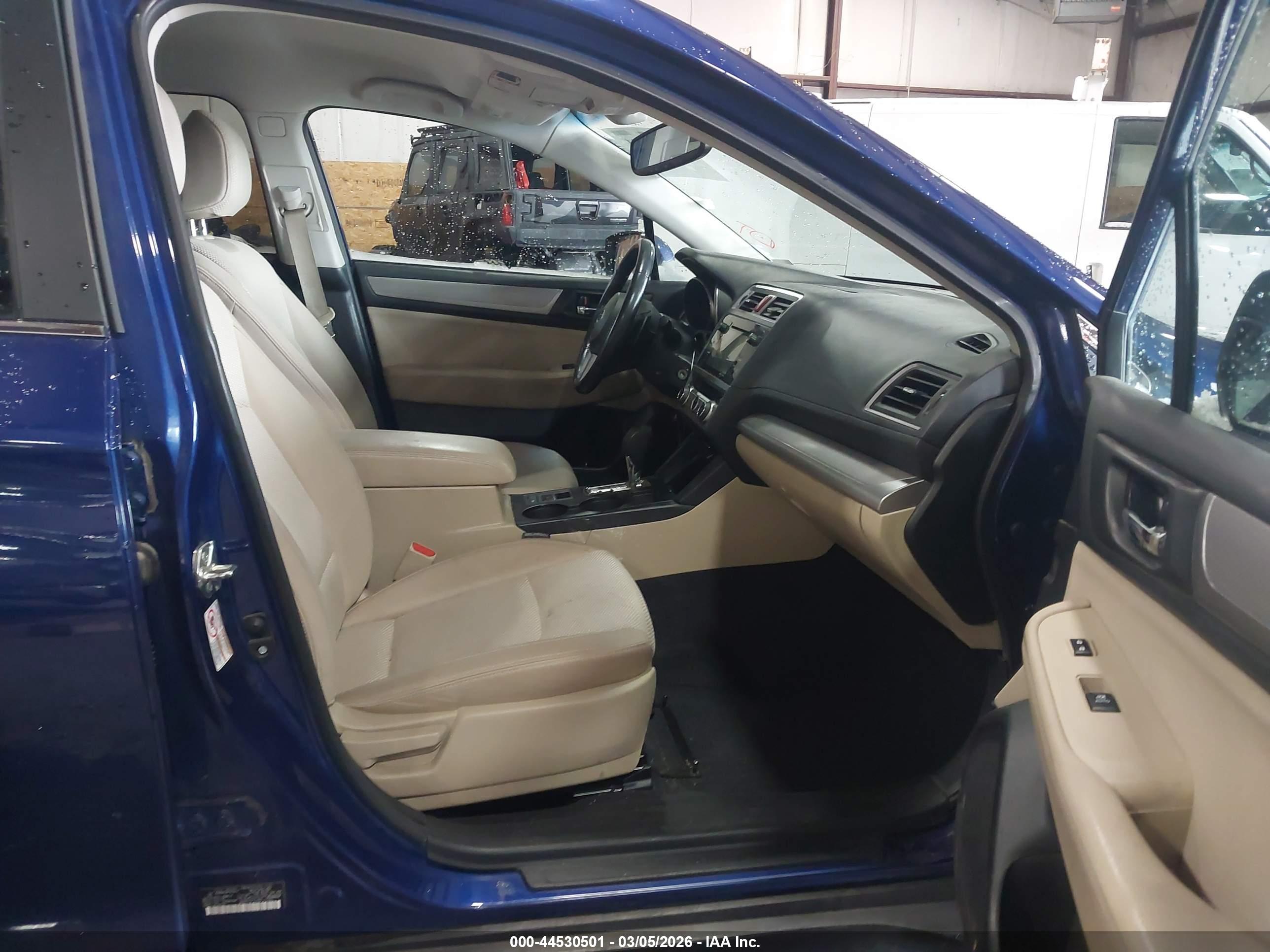 SUBARU OUTBACK image 5