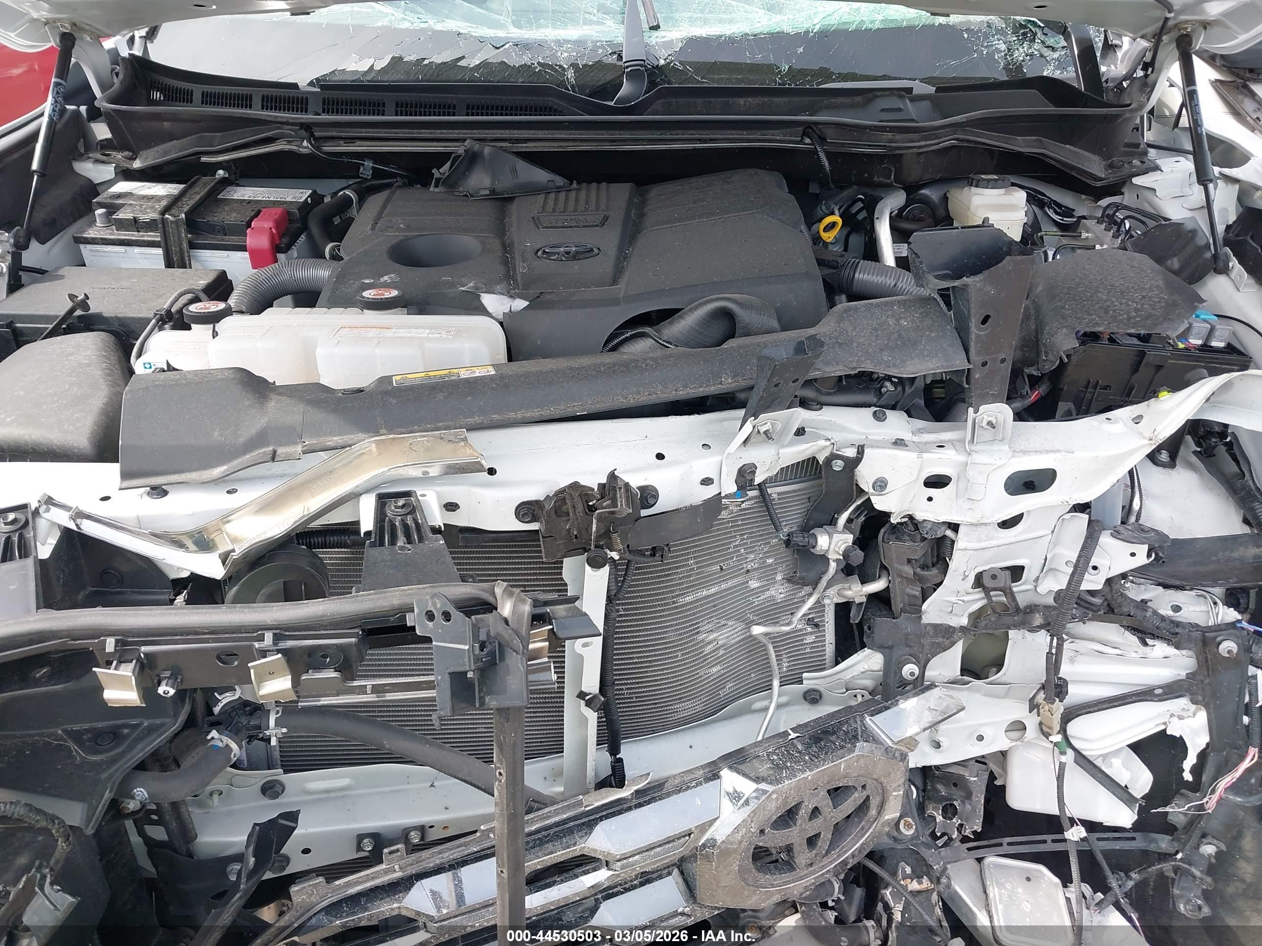 TOYOTA TUNDRA image 10