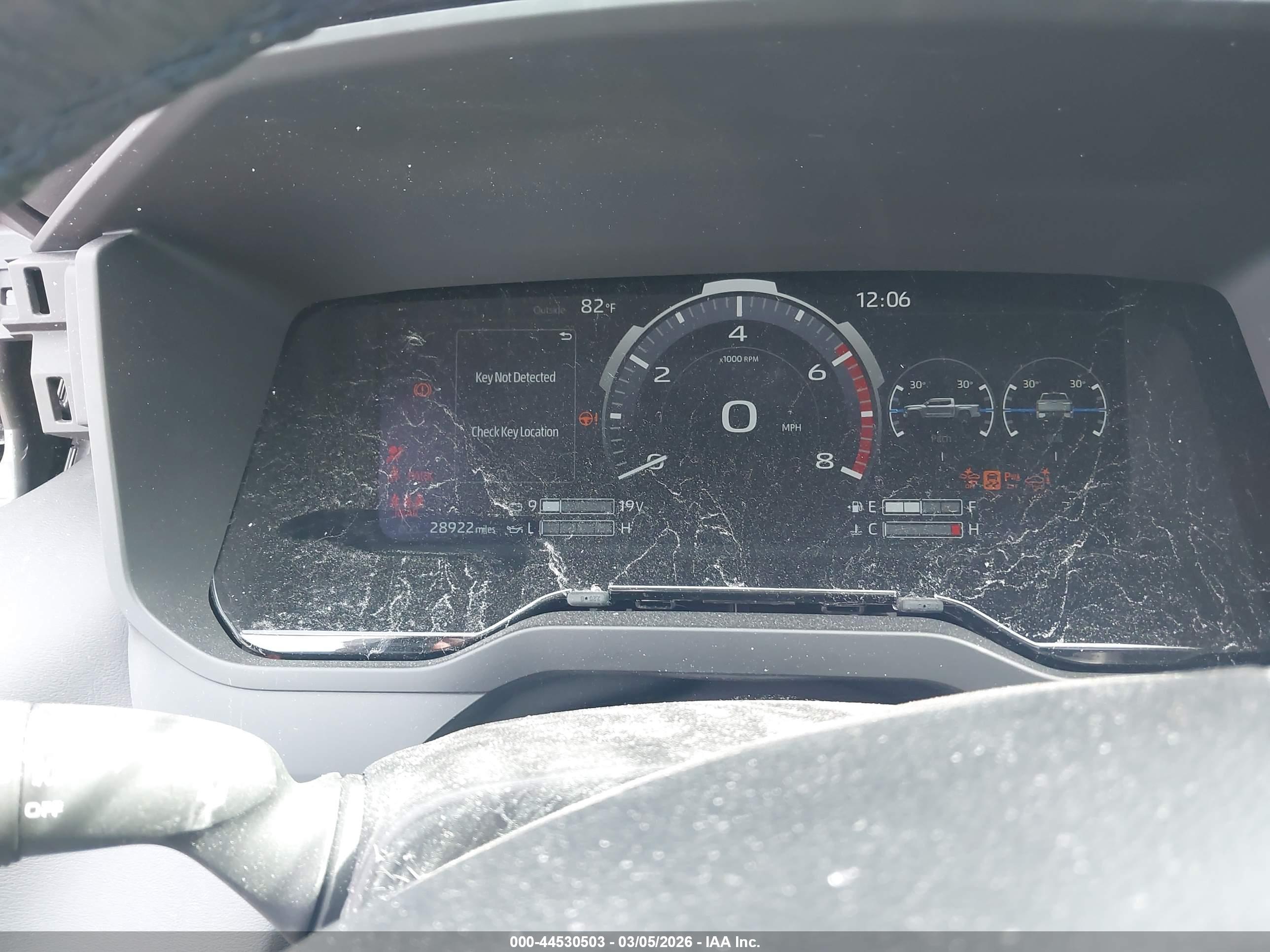 TOYOTA TUNDRA image 7