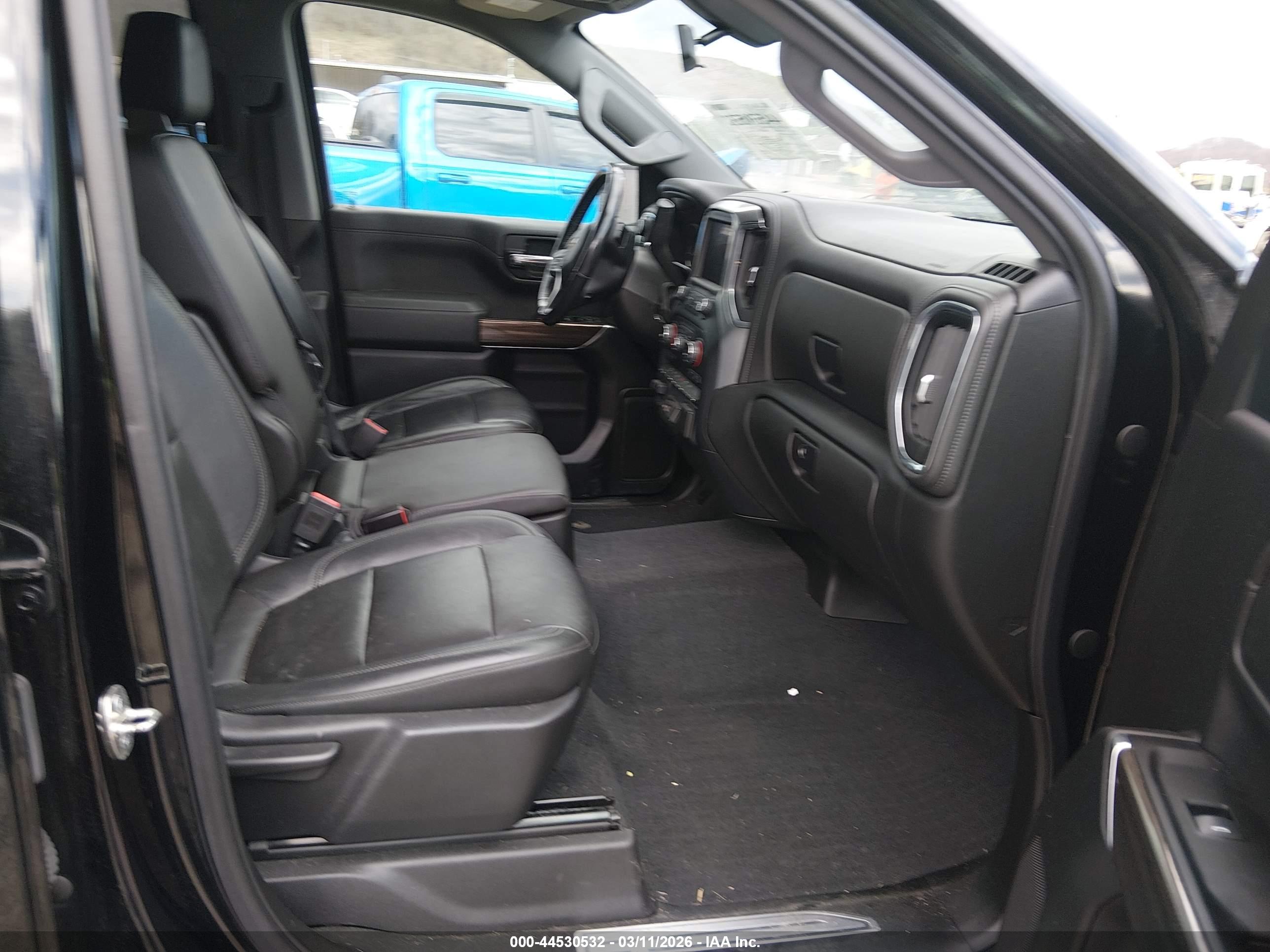 CHEVROLET SILVERADO image 5