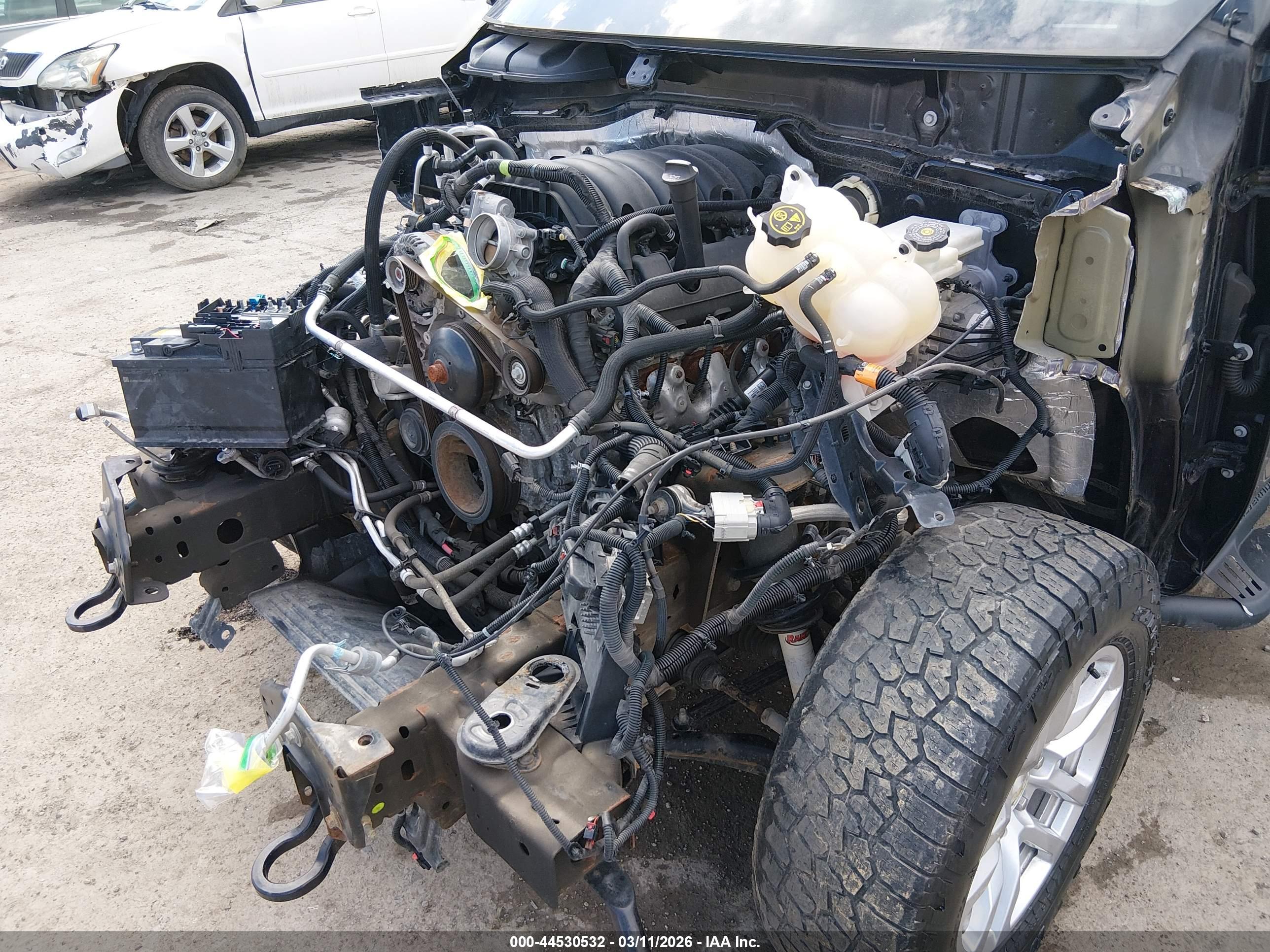 CHEVROLET SILVERADO image 6