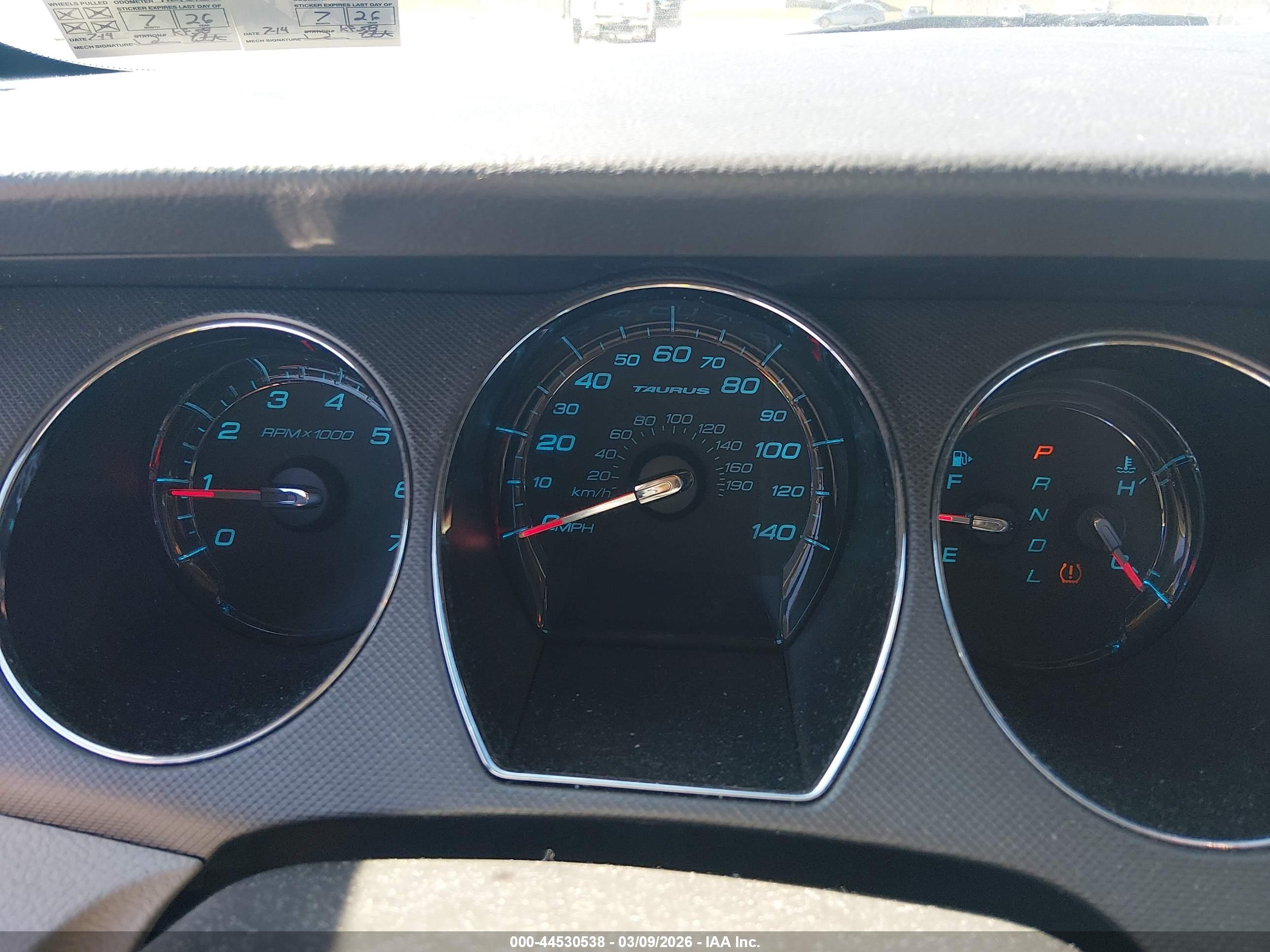 FORD TAURUS image 7
