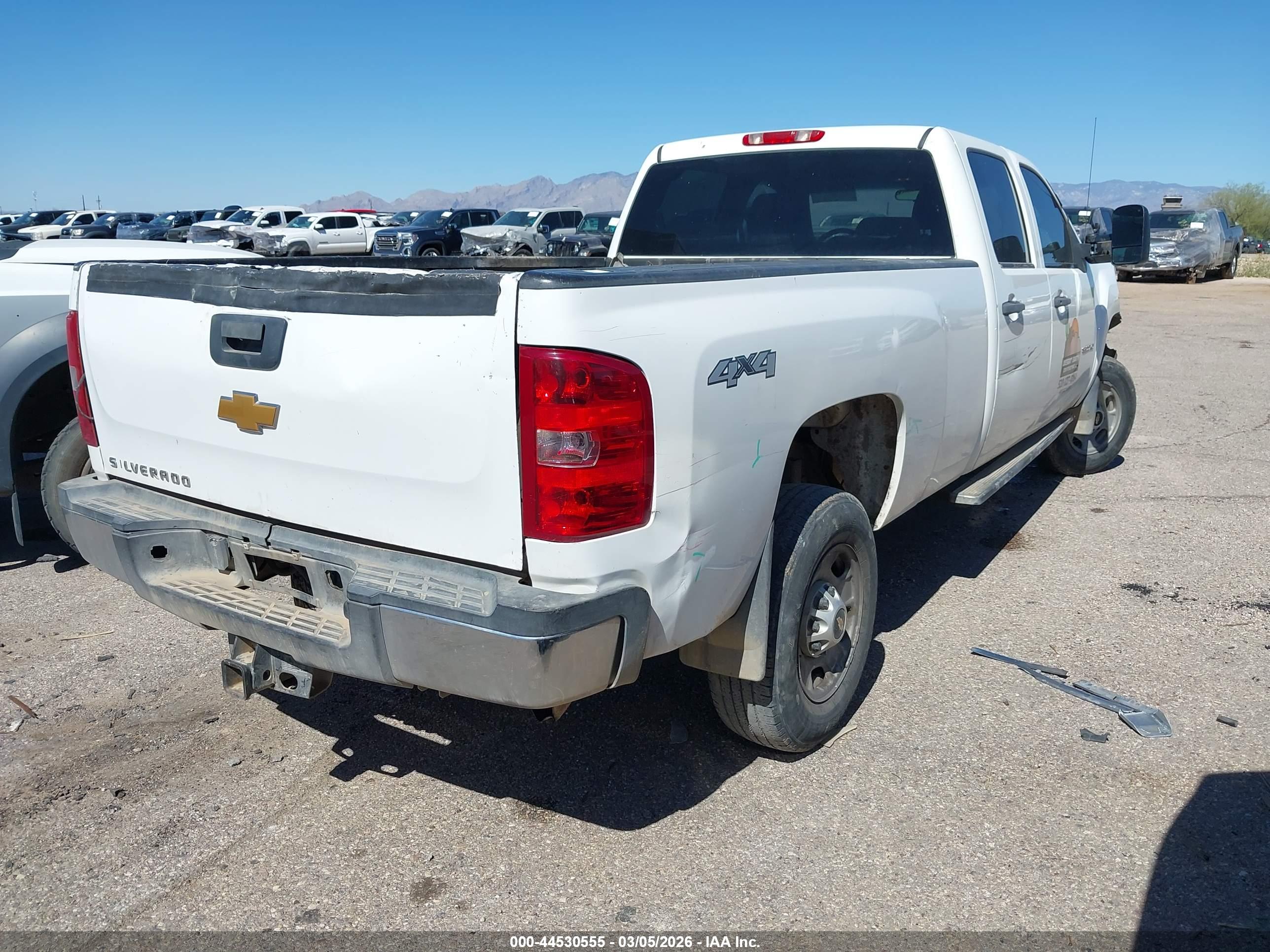 CHEVROLET SILVERADO image 4