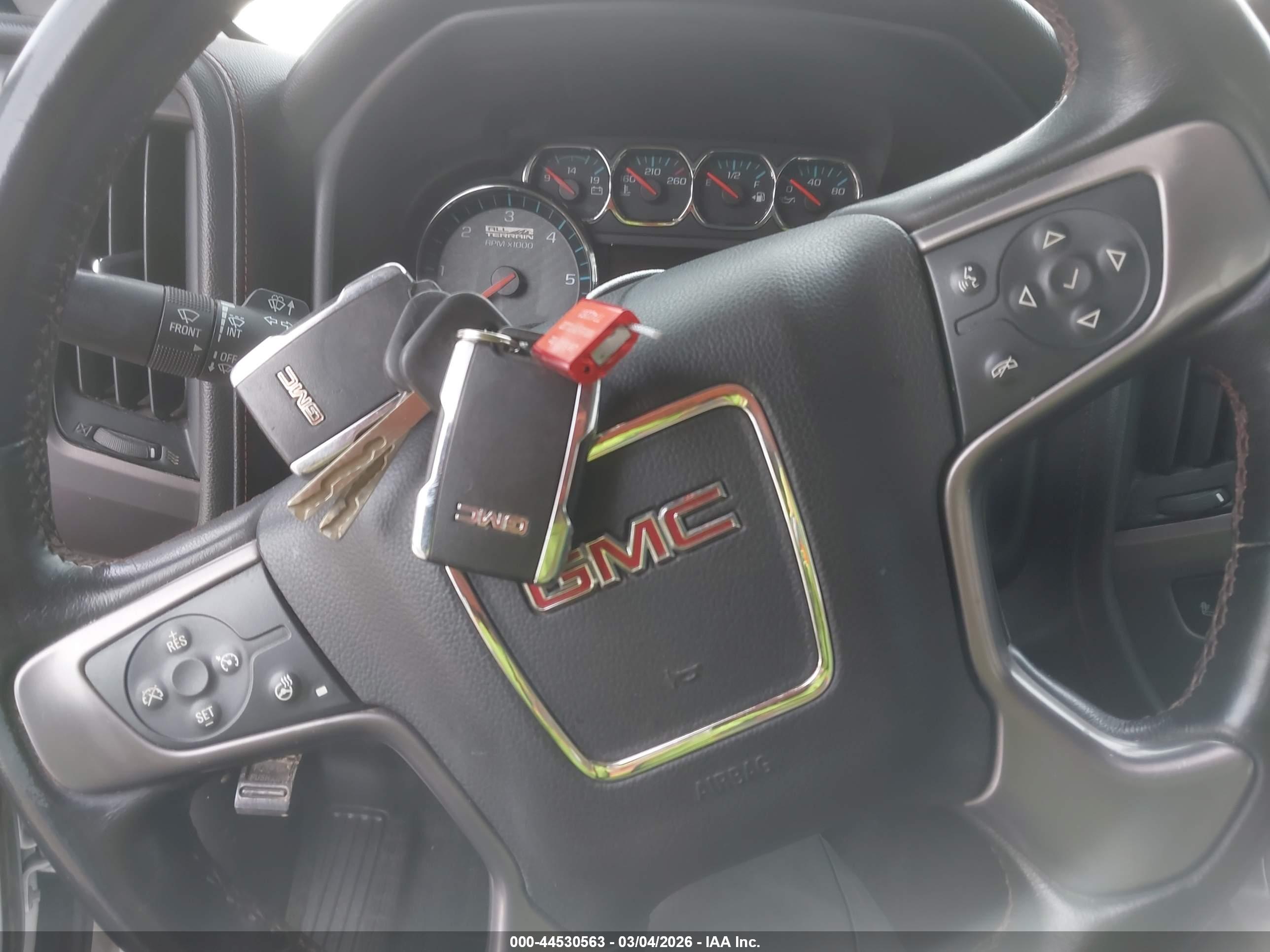 GMC SIERRA image 11