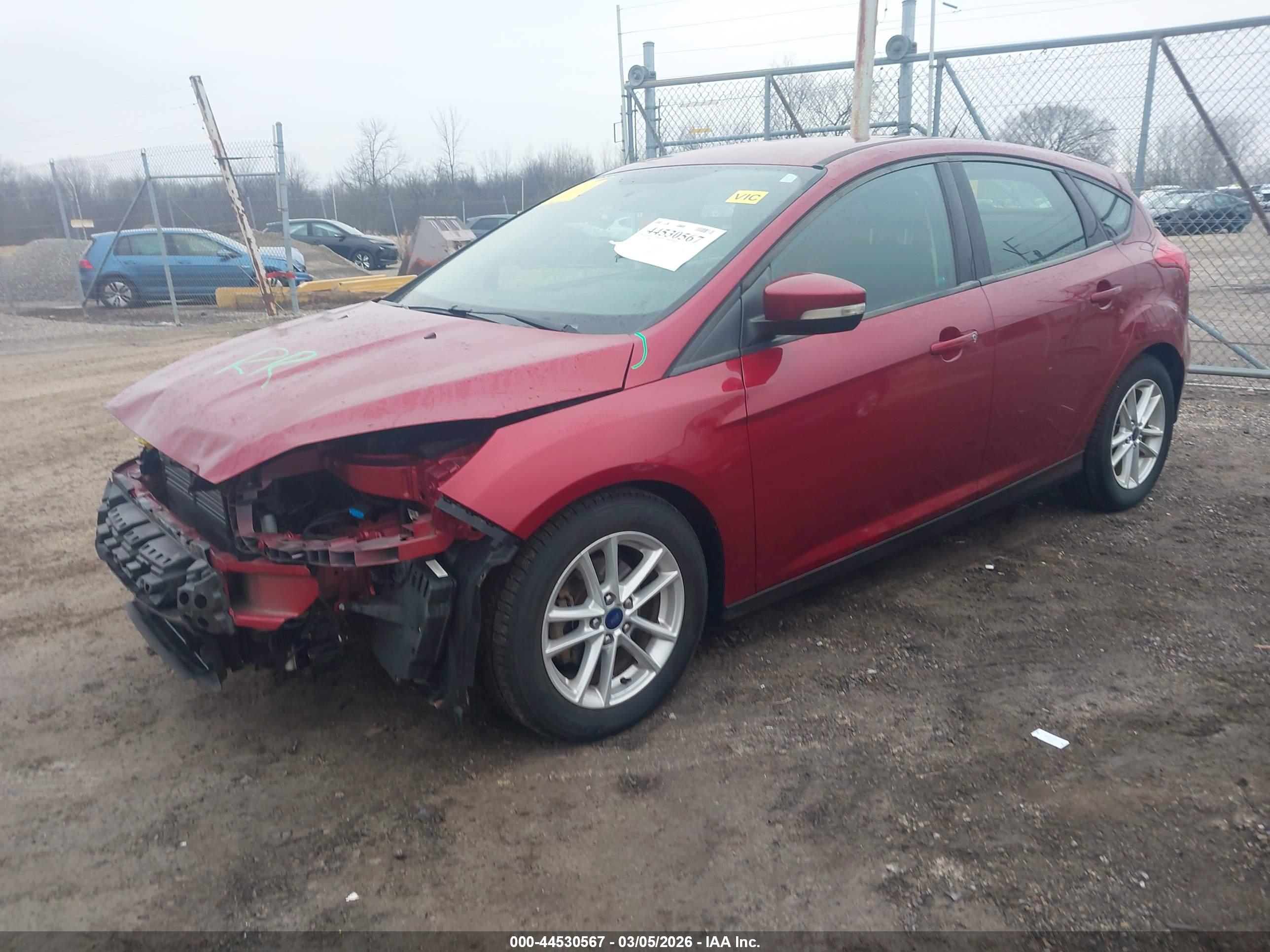 FORD FOCUS image 2