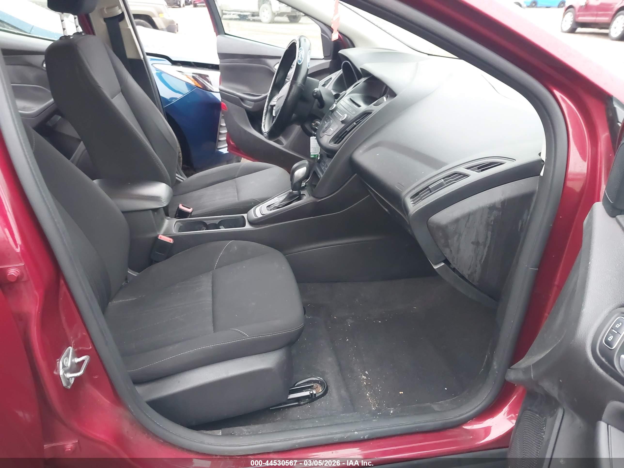 FORD FOCUS image 5