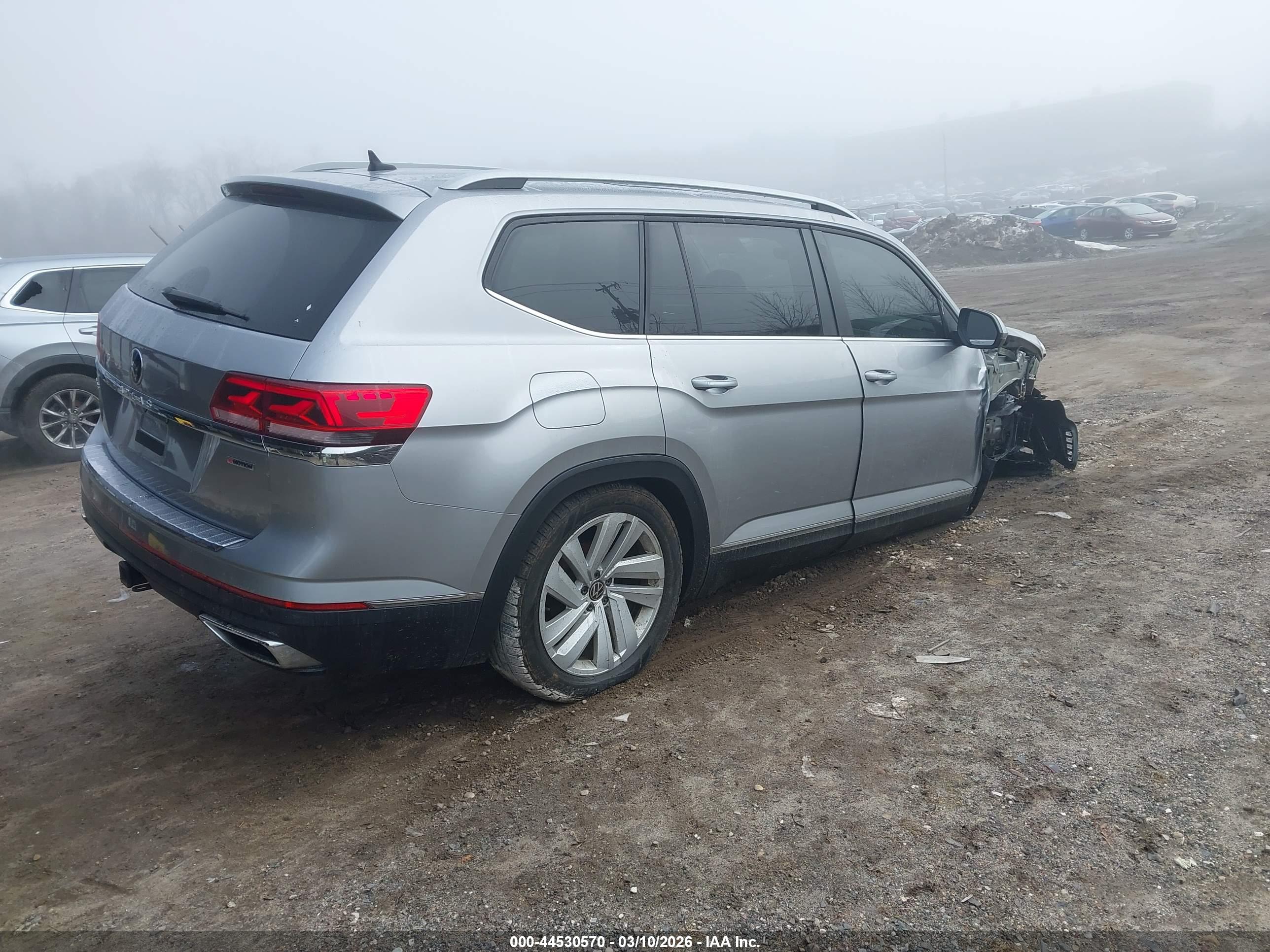 VOLKSWAGEN ATLAS image 4