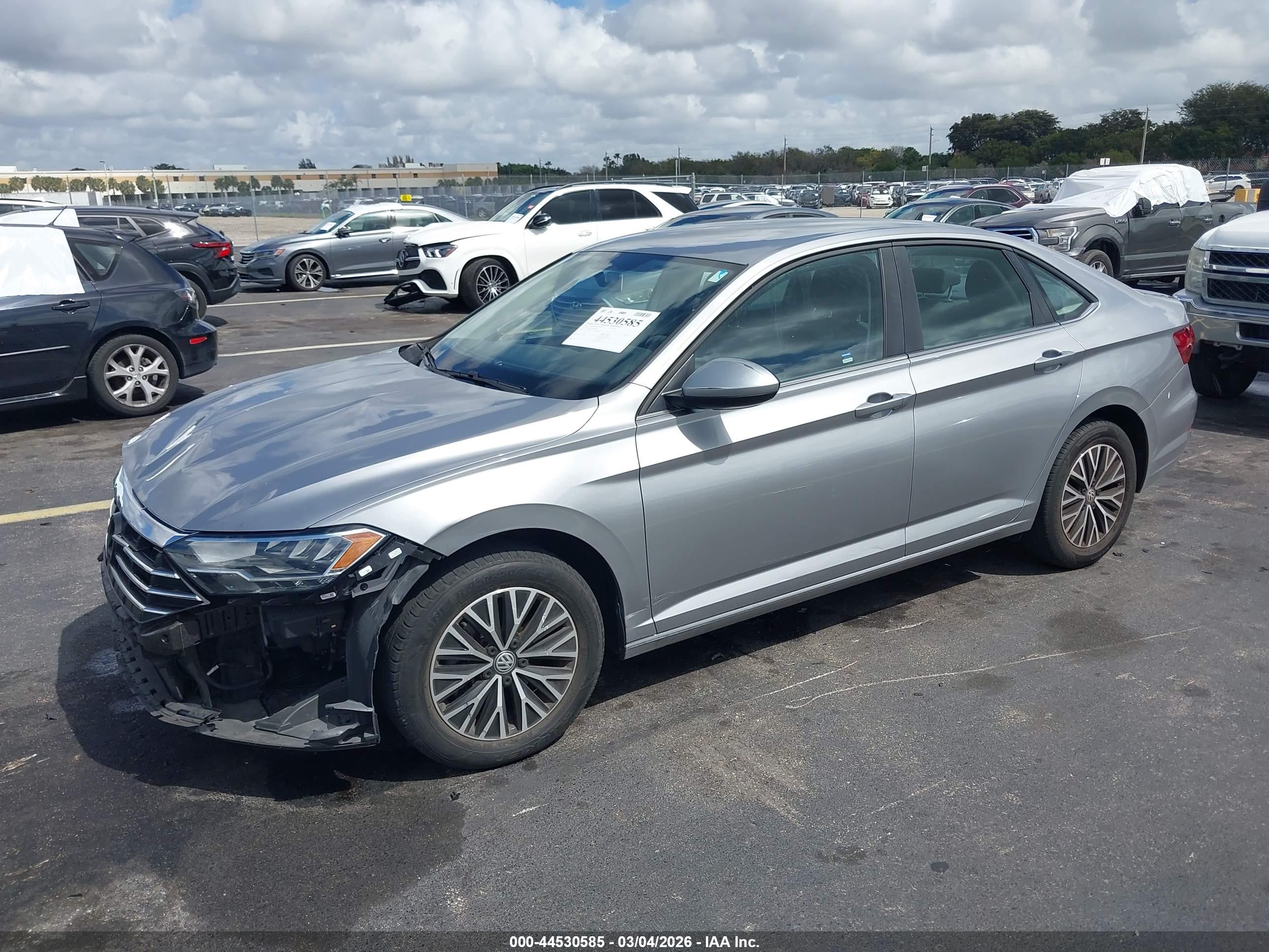 VOLKSWAGEN JETTA image 2