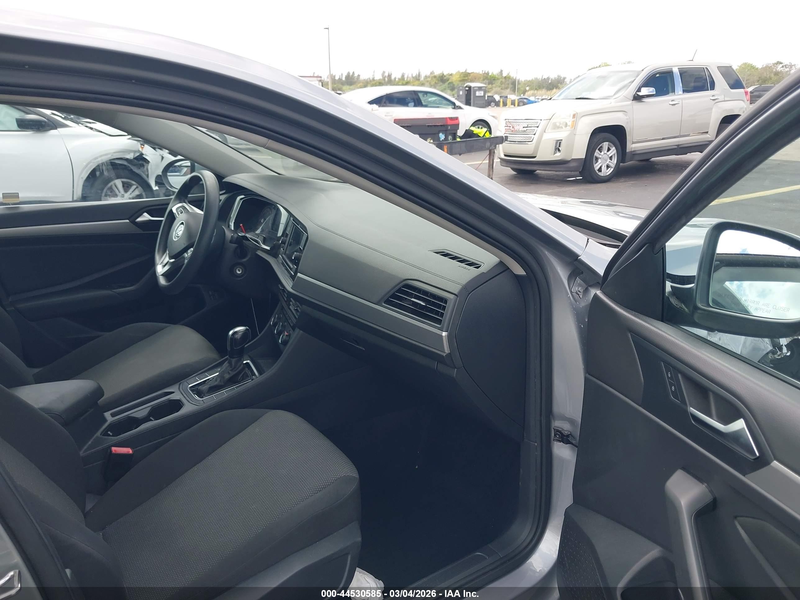 VOLKSWAGEN JETTA image 5