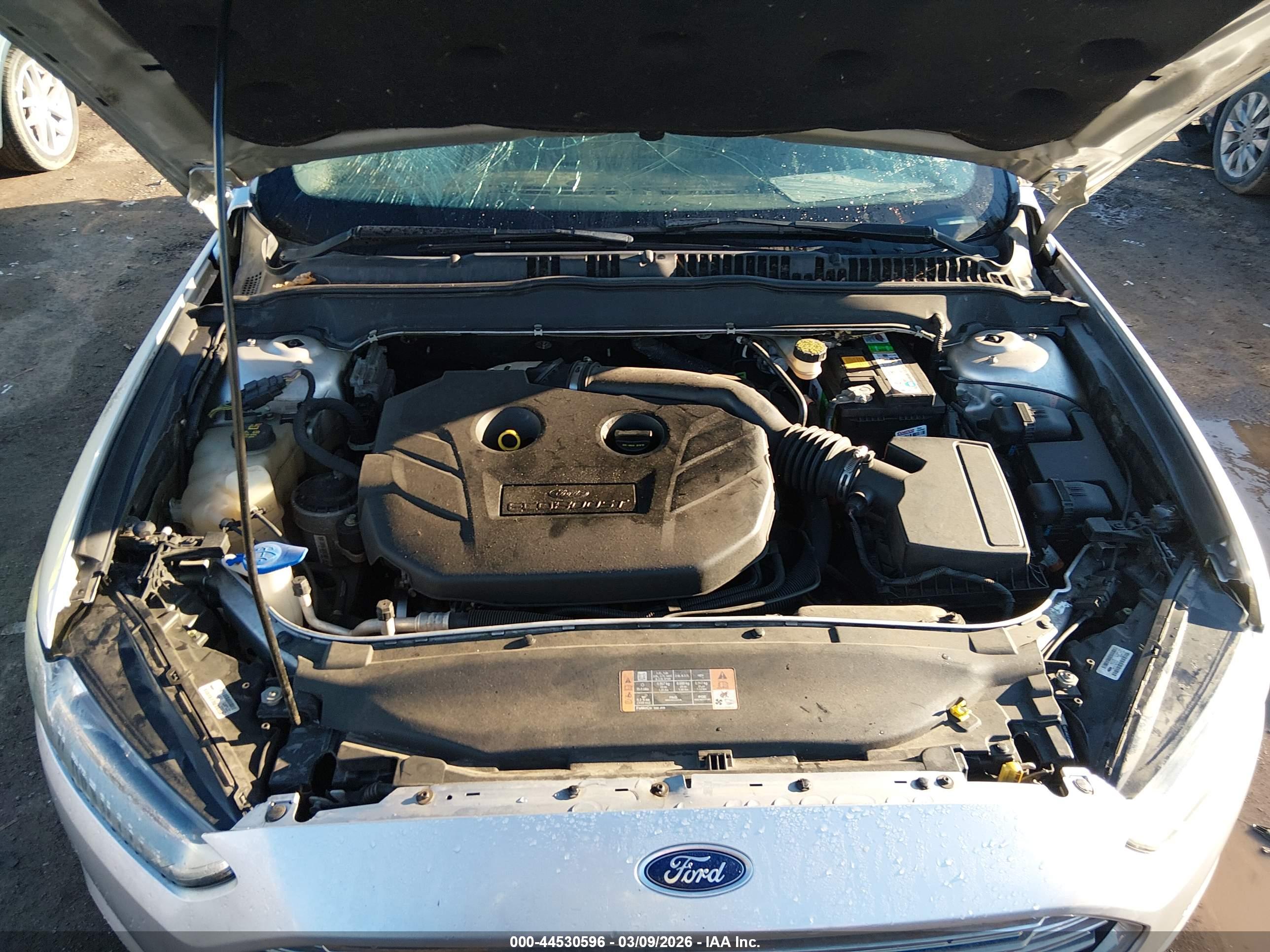 FORD FUSION image 10