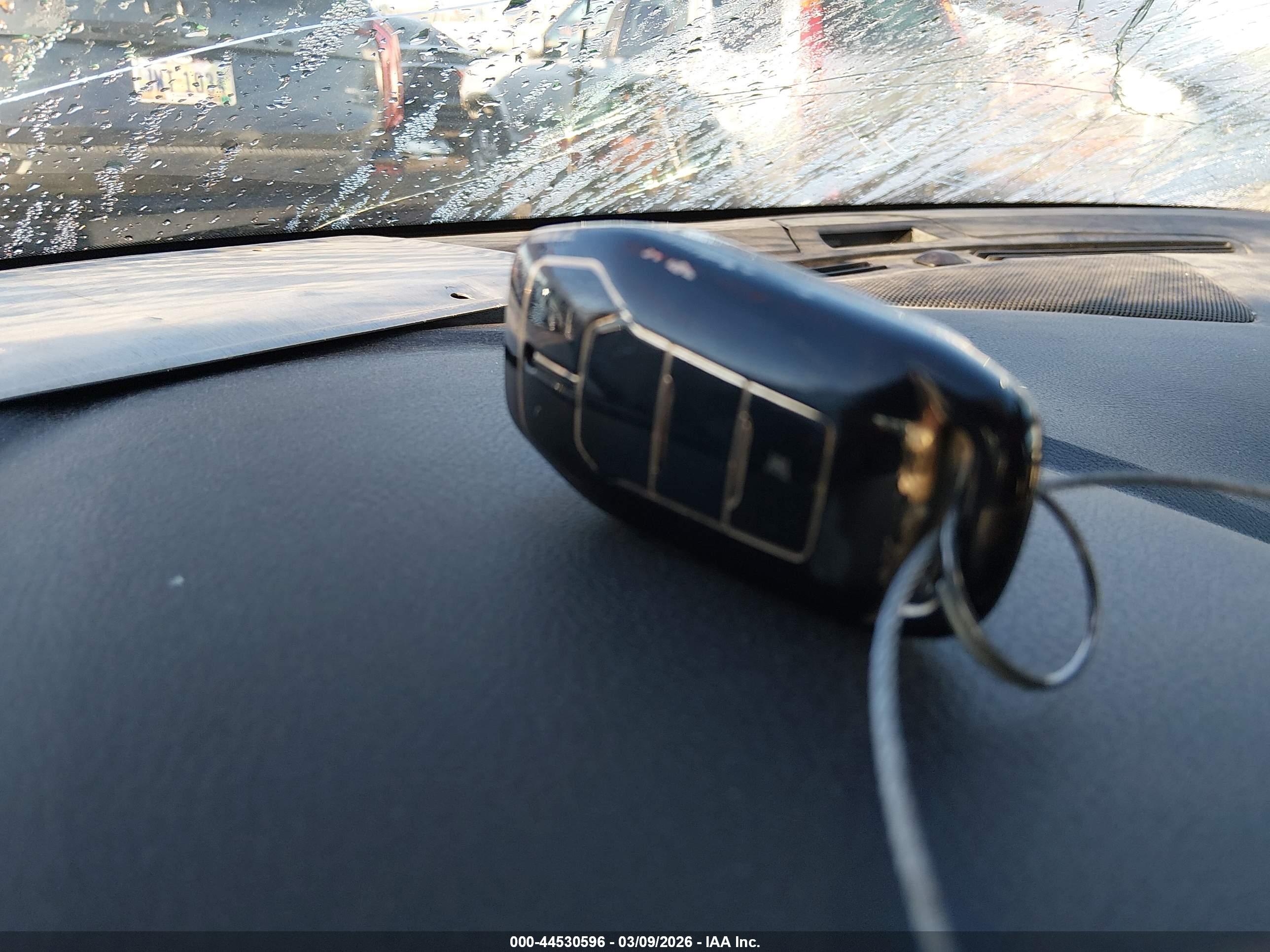 FORD FUSION image 11