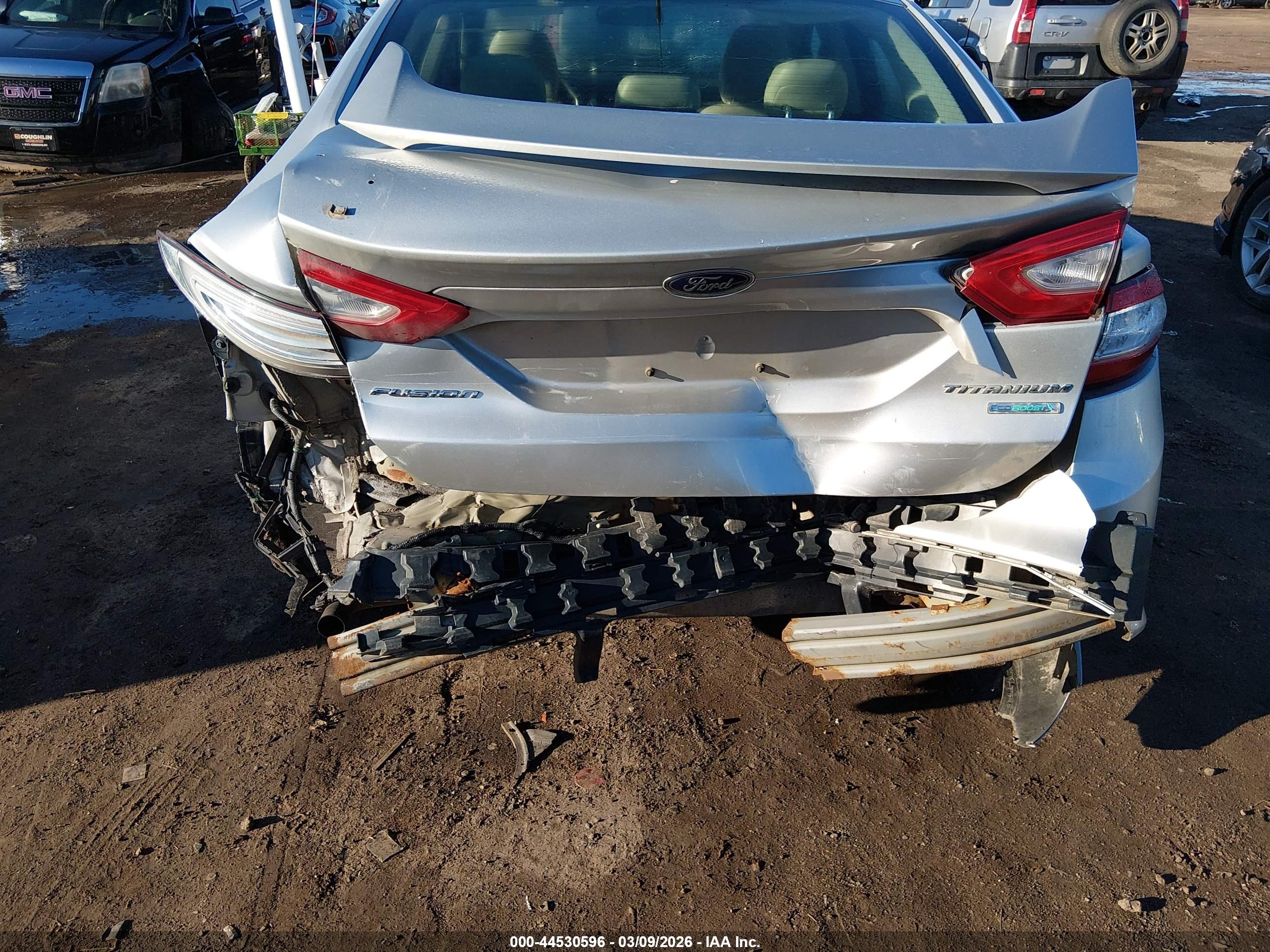 FORD FUSION image 6