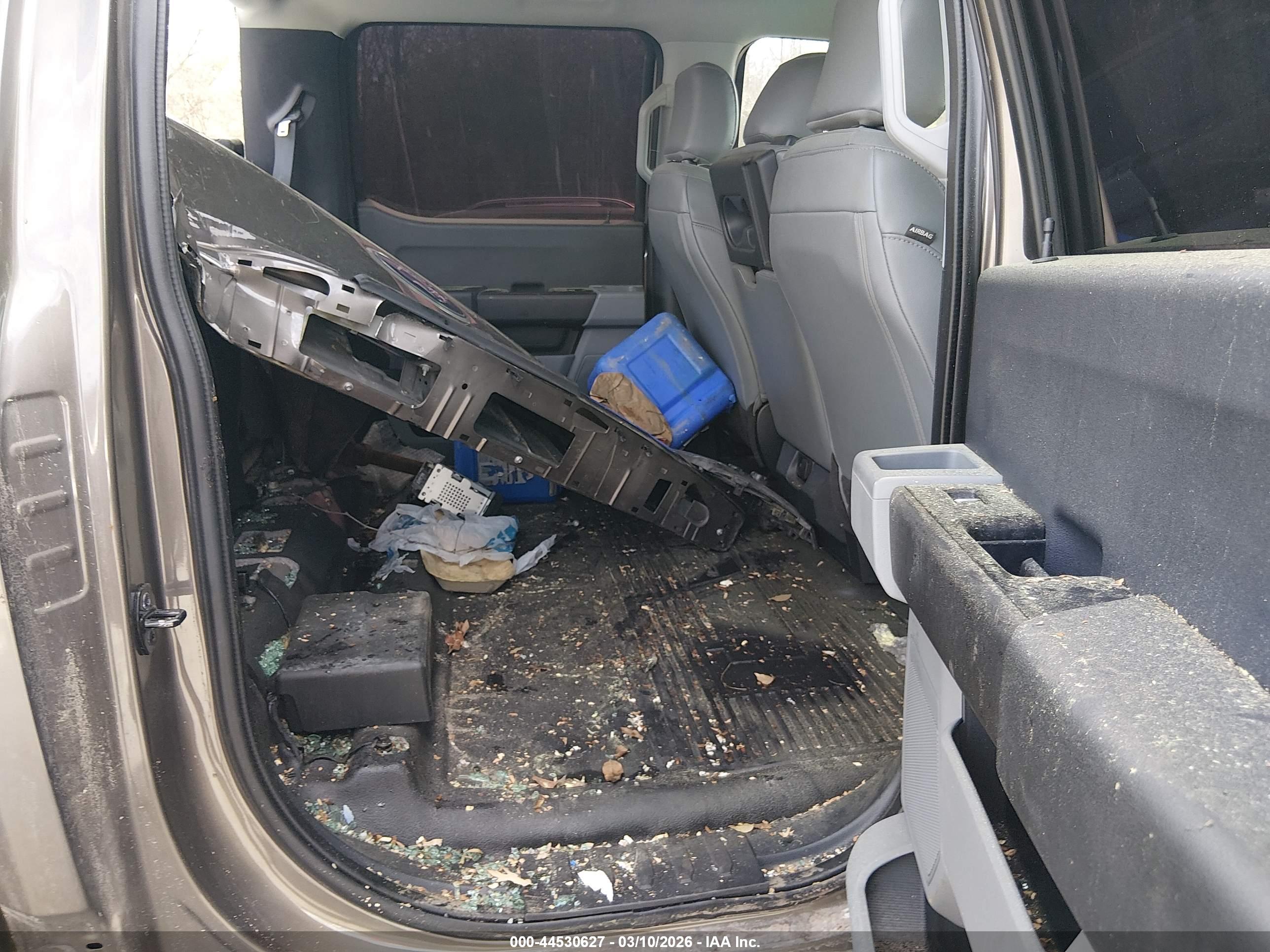 FORD F-450 image 8
