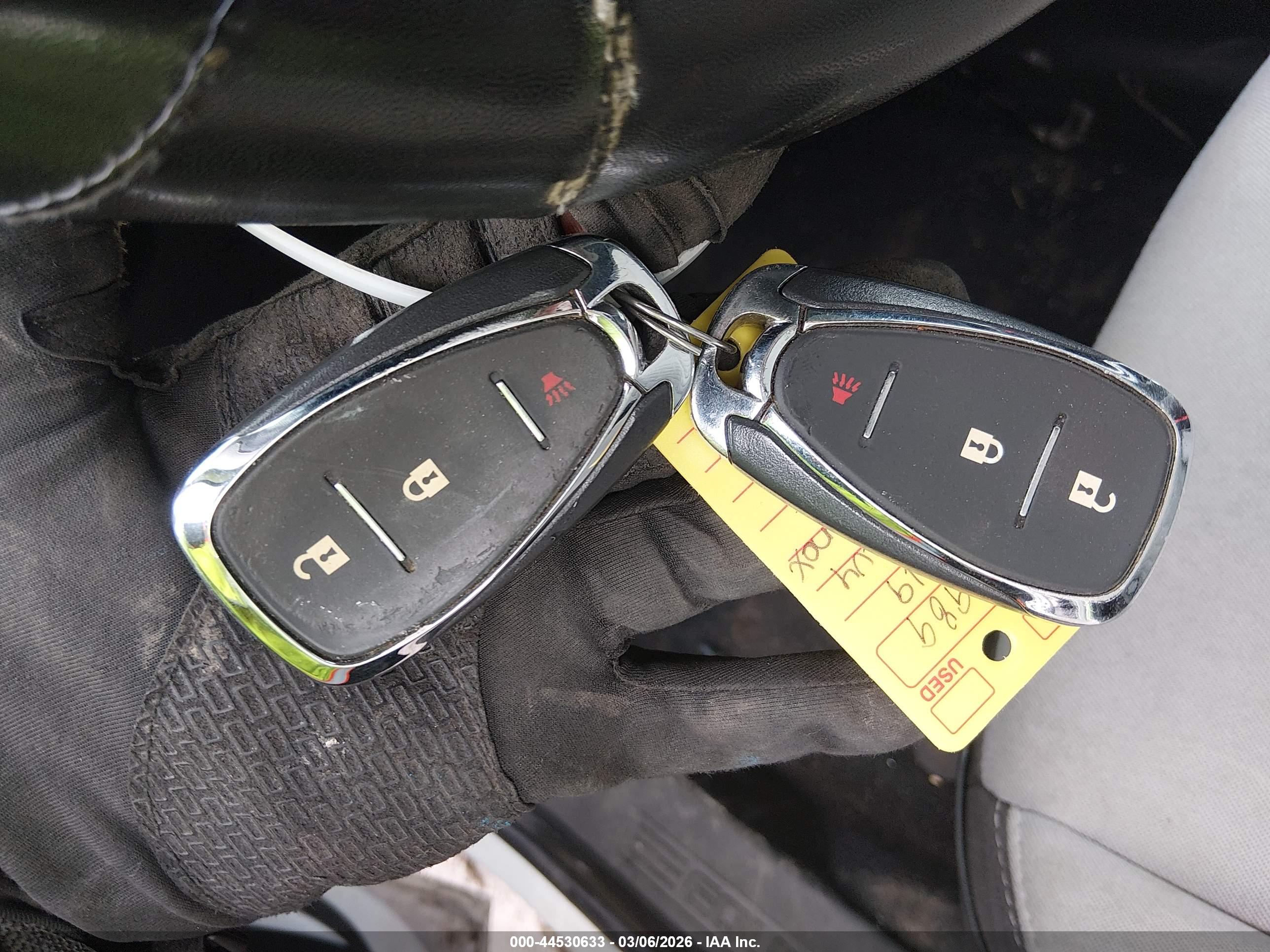 CHEVROLET EQUINOX image 11