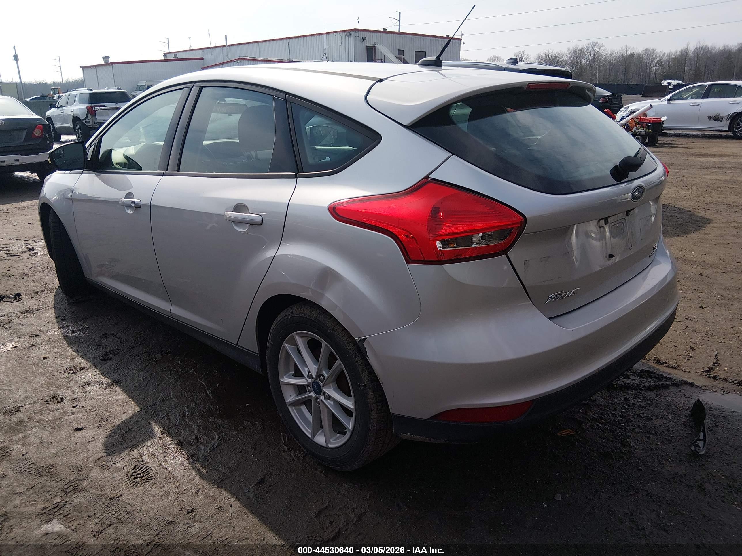 FORD FOCUS image 3