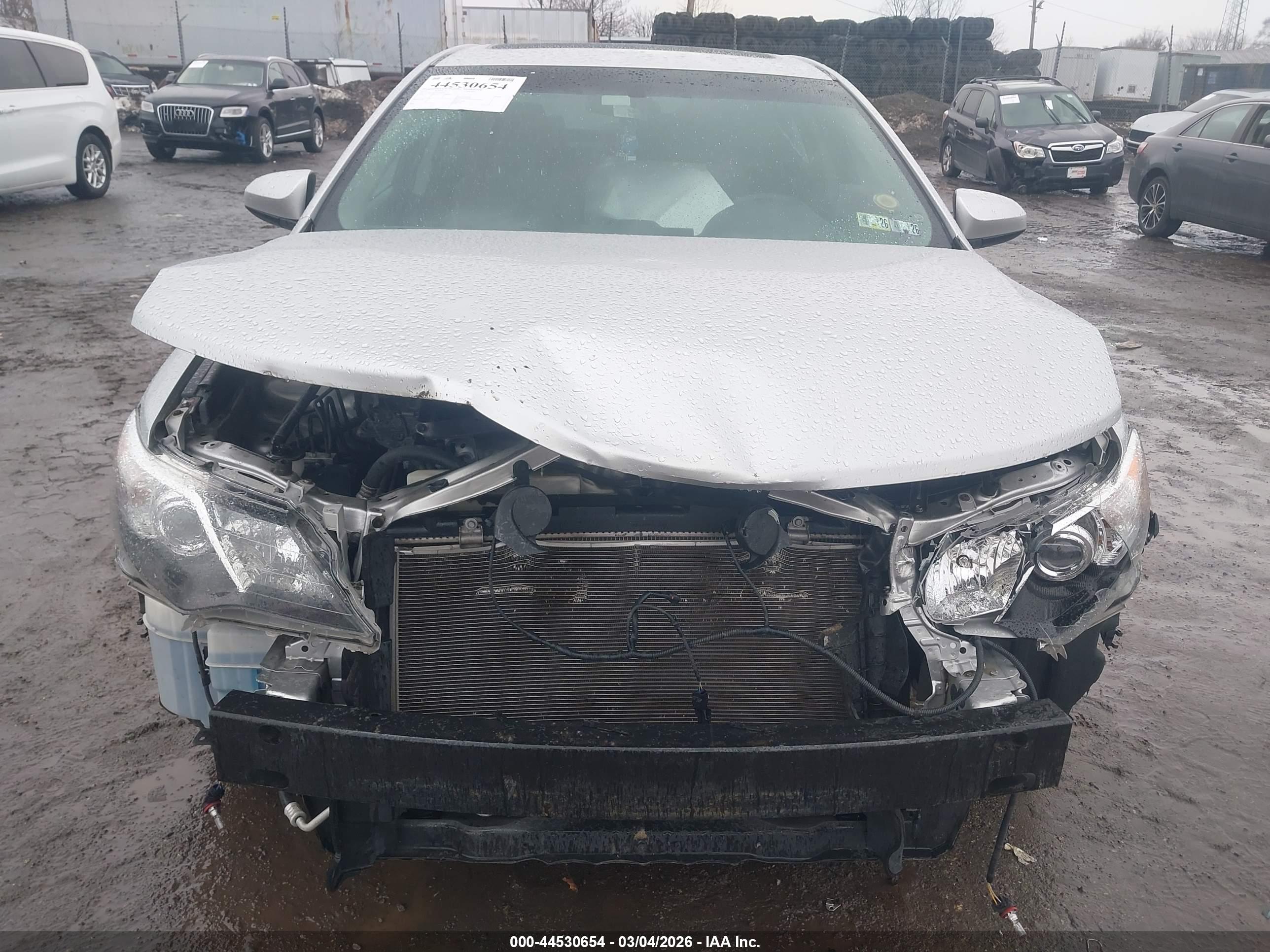 TOYOTA CAMRY image 6