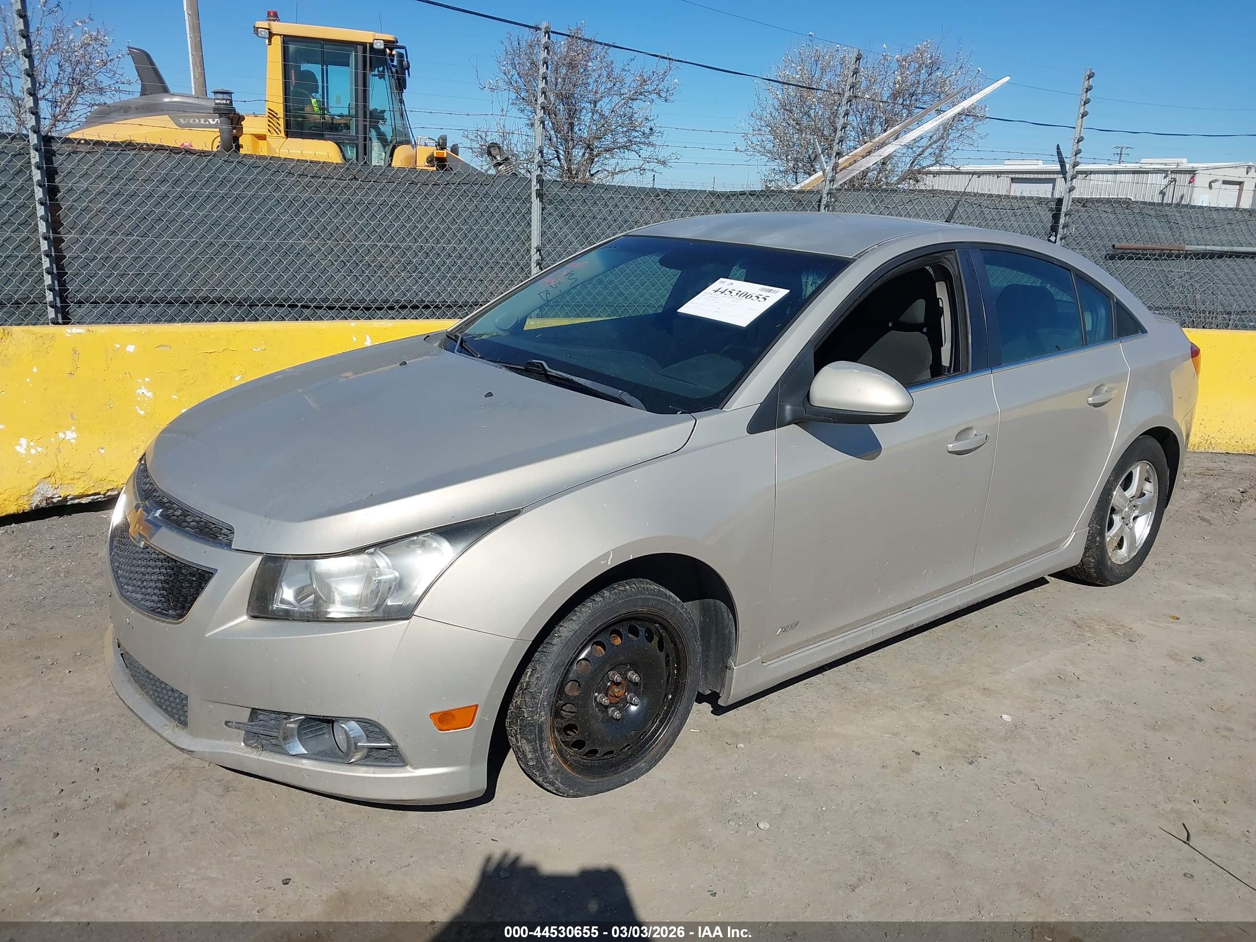 CHEVROLET CRUZE image 2