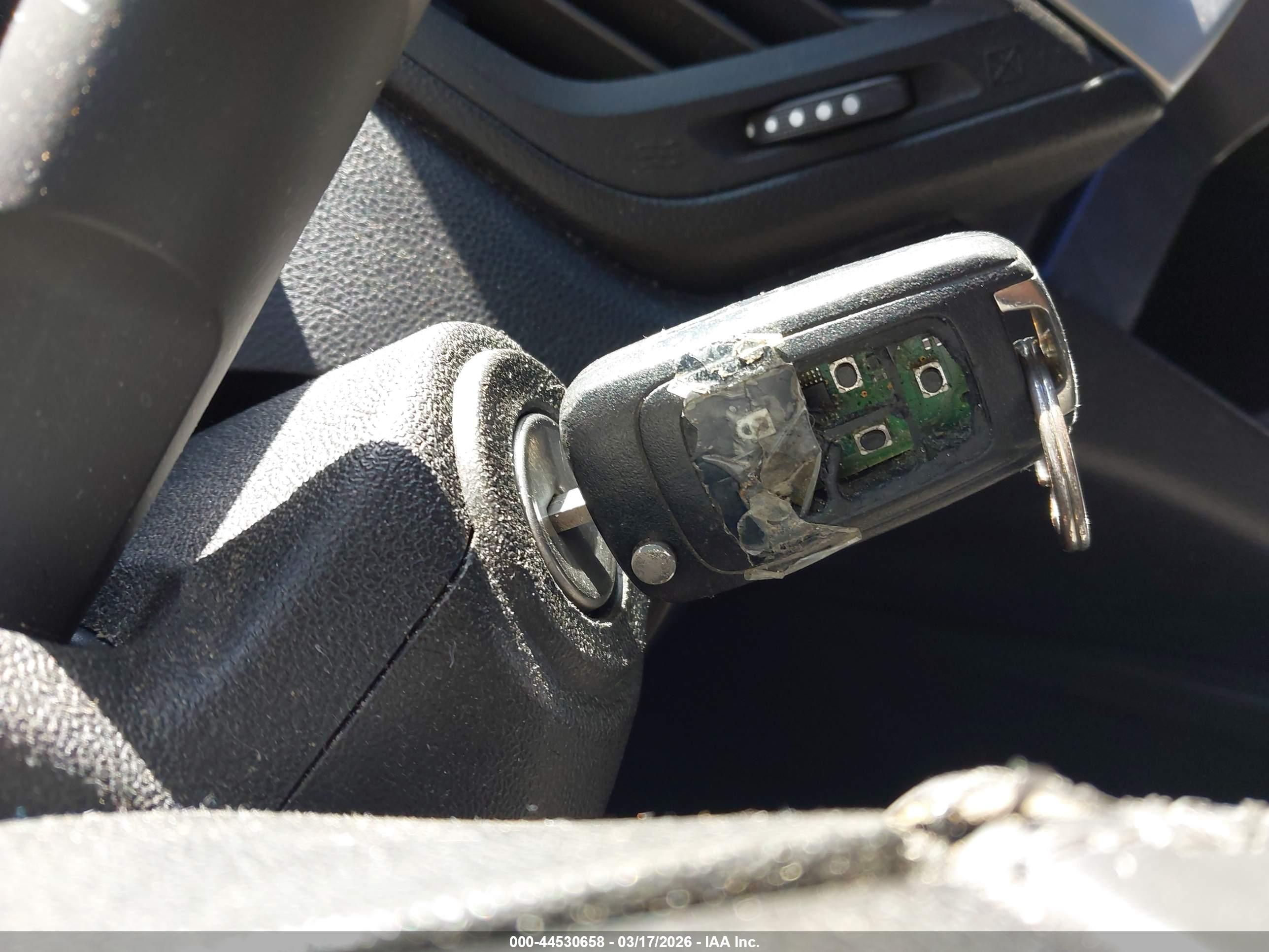 CHEVROLET EQUINOX image 11
