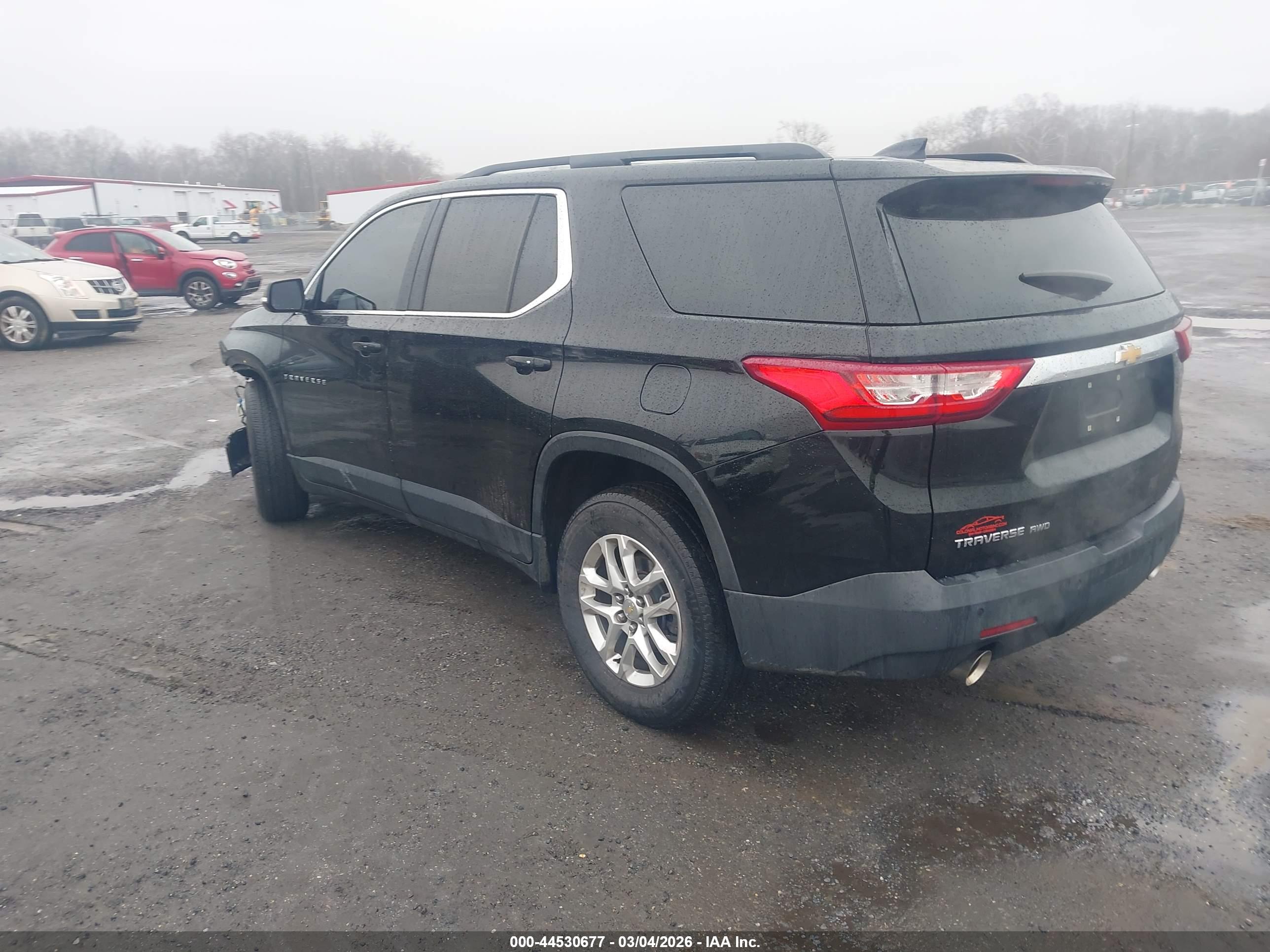 CHEVROLET TRAVERSE image 3