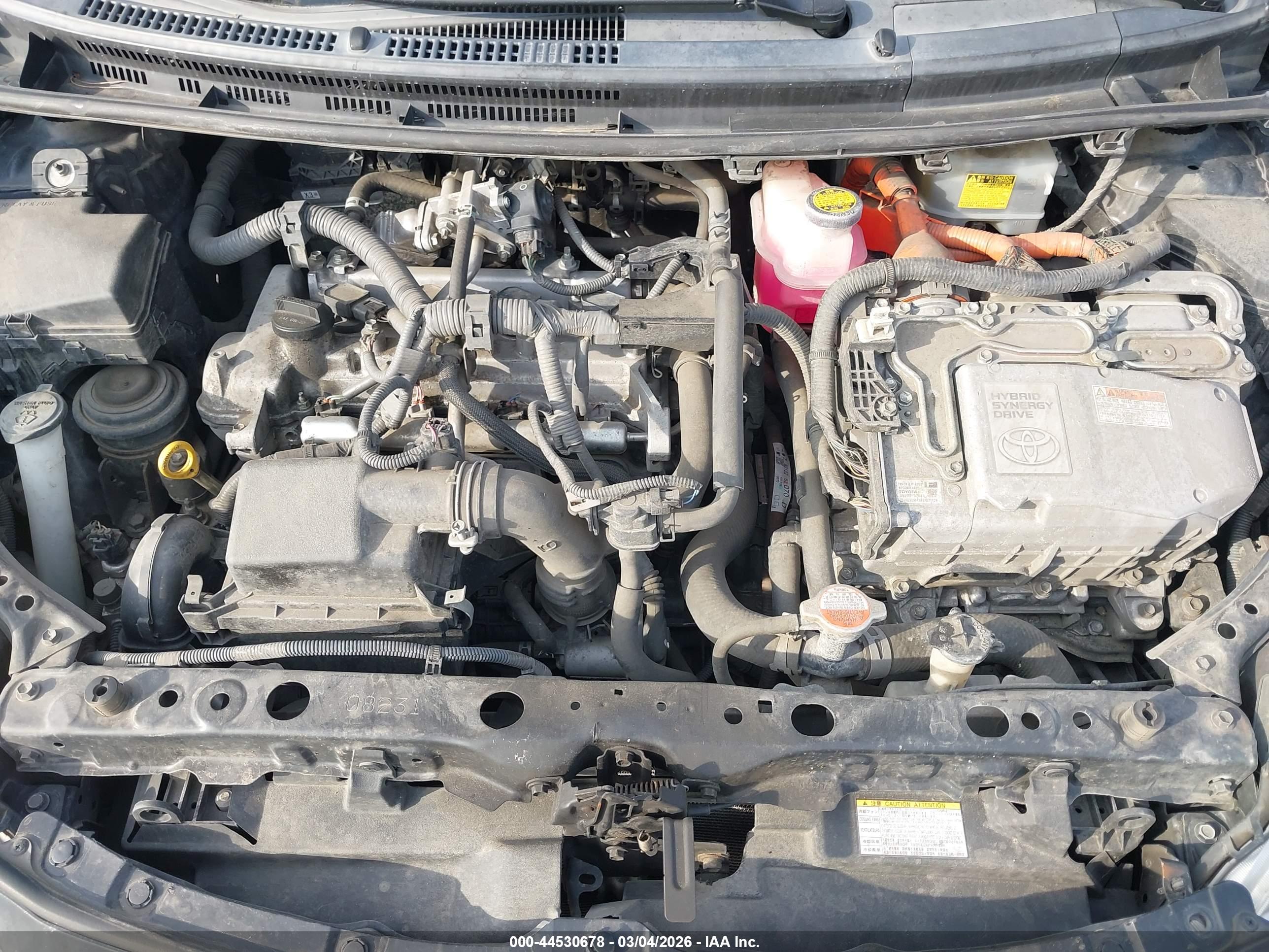 TOYOTA PRIUS image 10