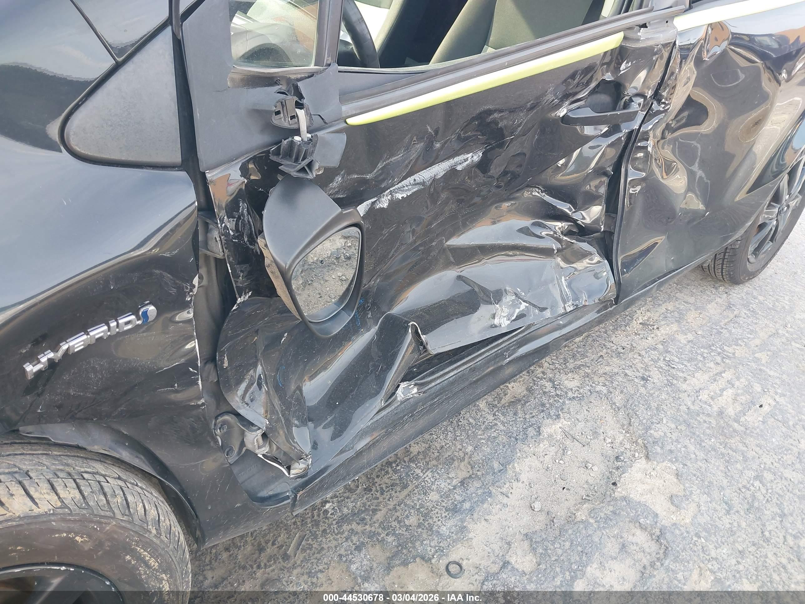 TOYOTA PRIUS image 6