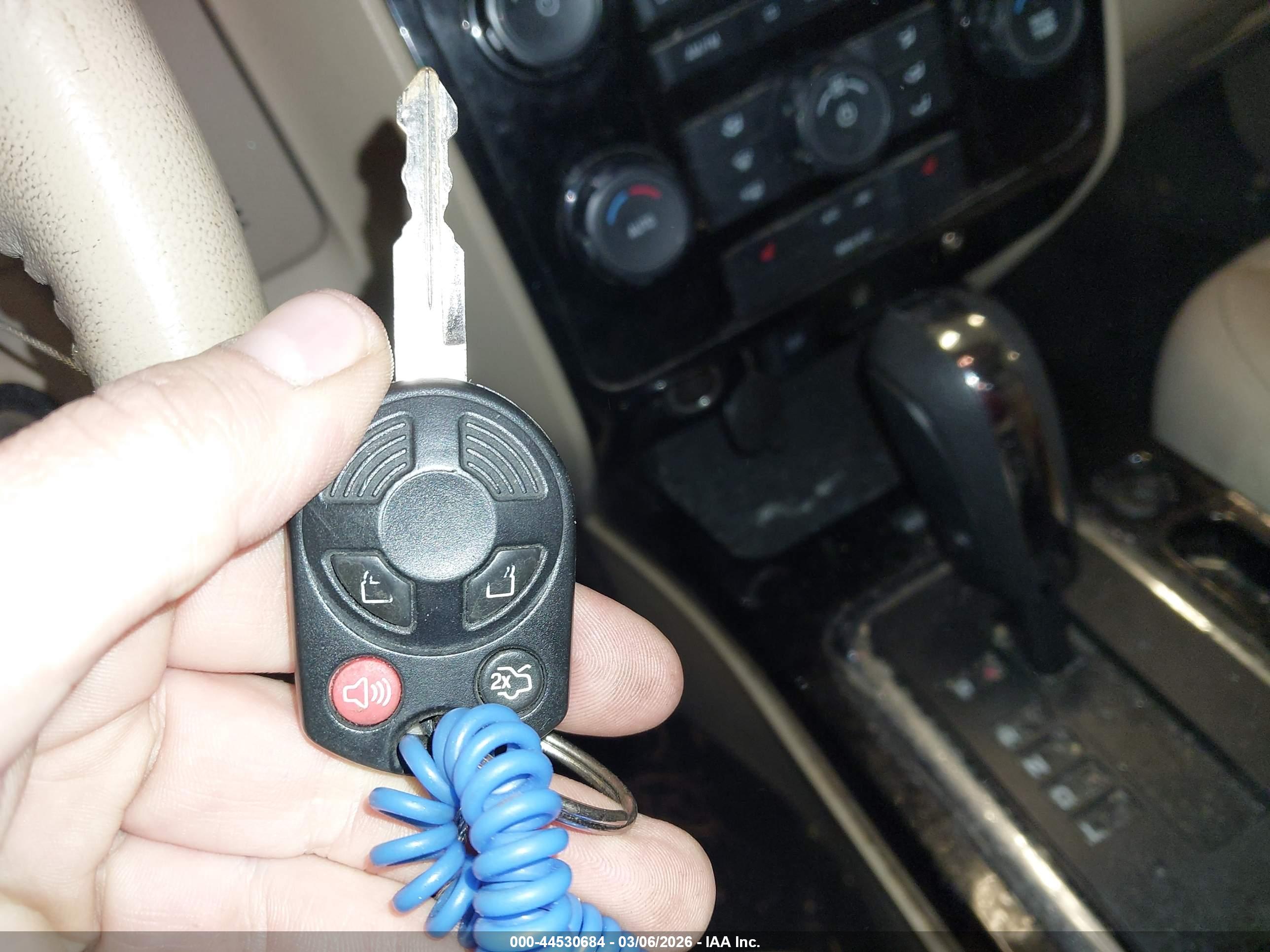 FORD ESCAPE image 11