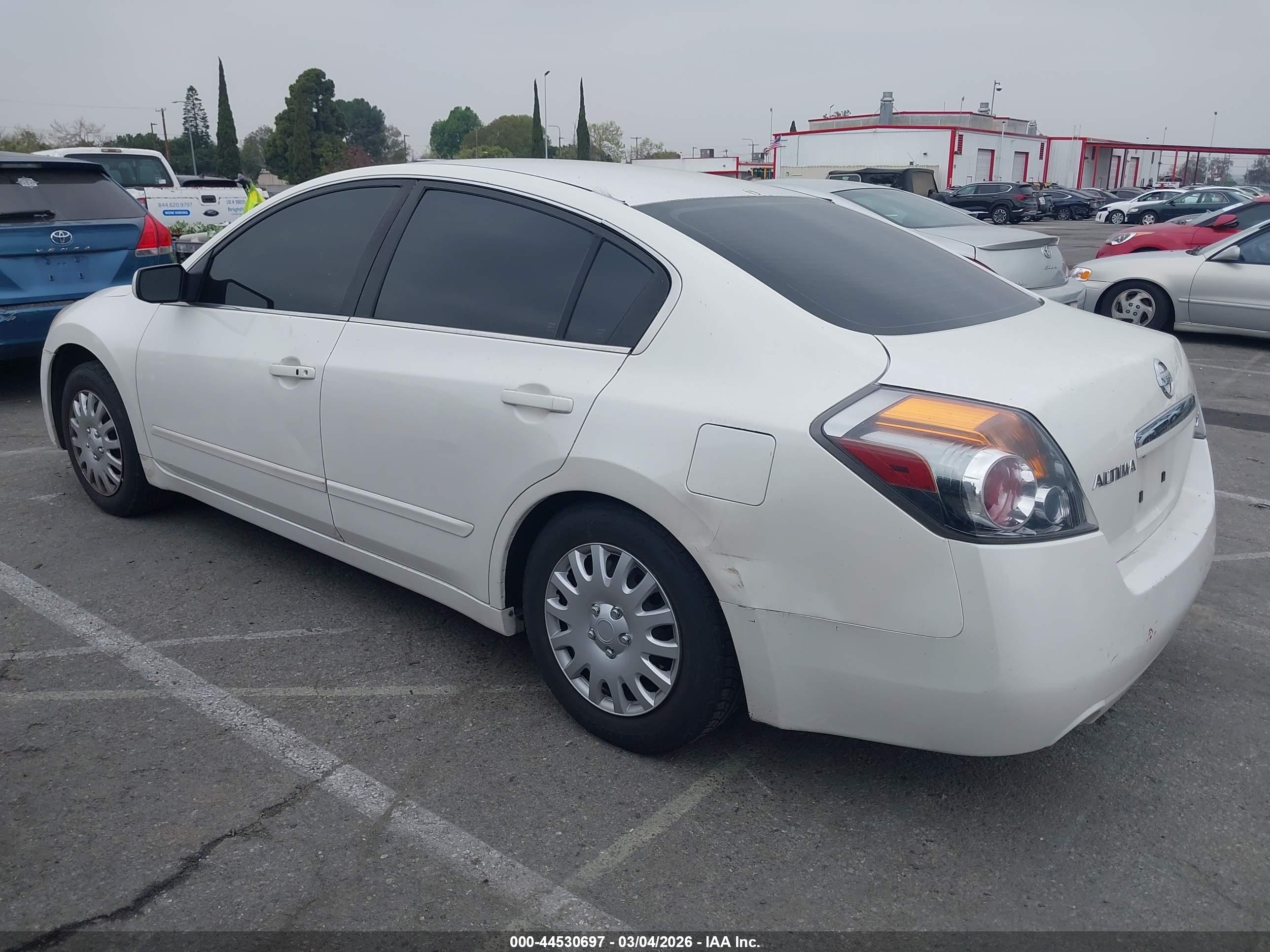 NISSAN ALTIMA image 3