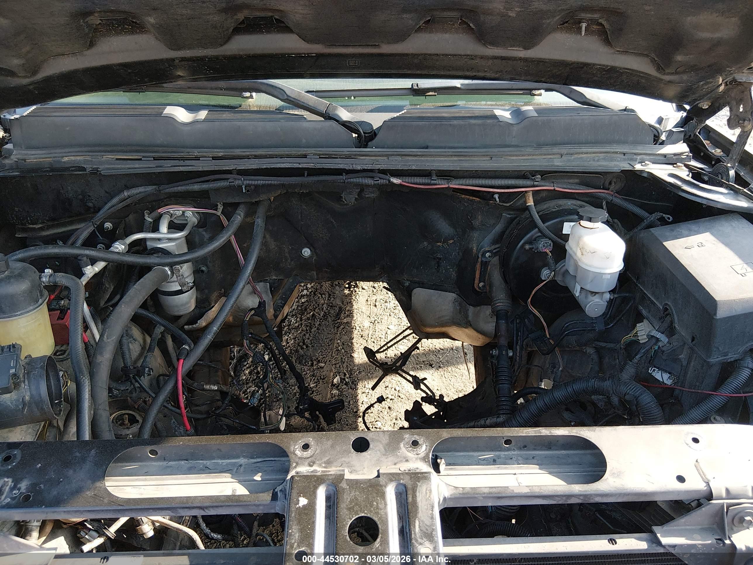 CHEVROLET SILVERADO image 10