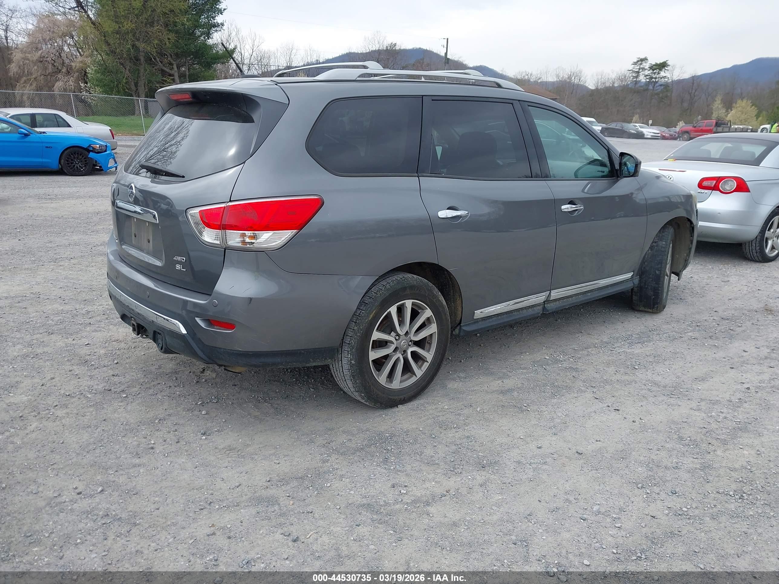 NISSAN PATHFINDER image 4