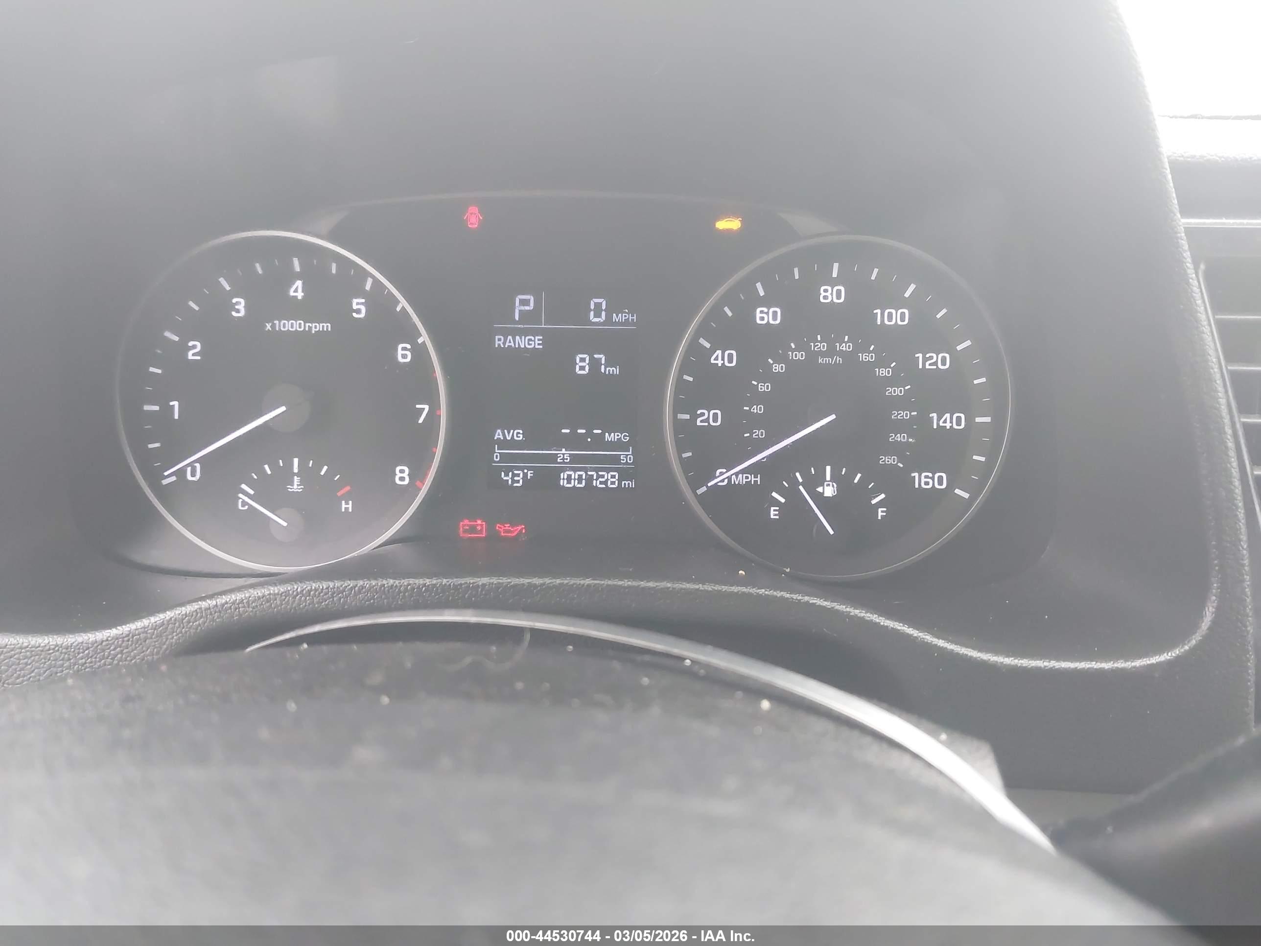 HYUNDAI ELANTRA image 7