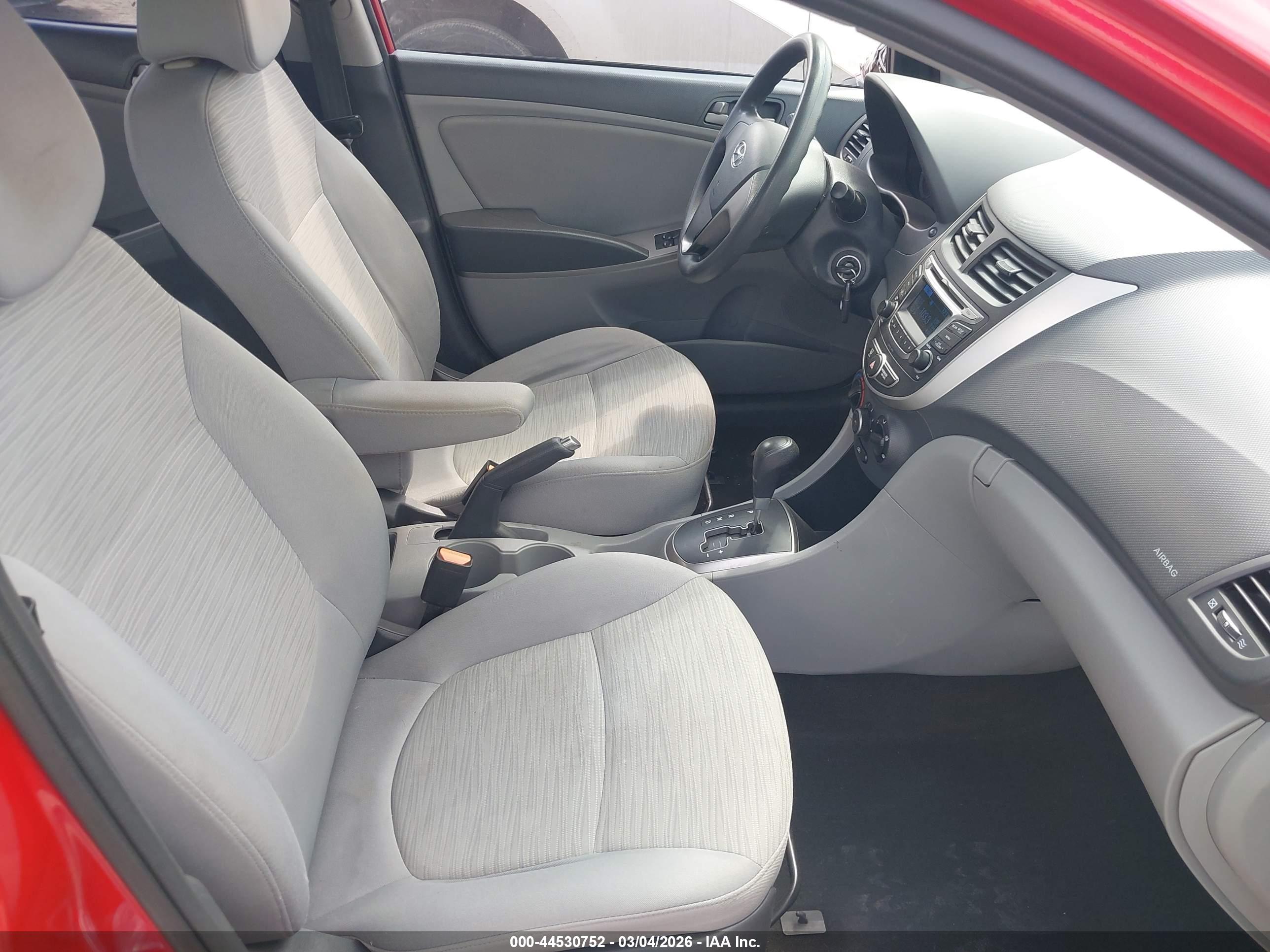HYUNDAI ACCENT image 5