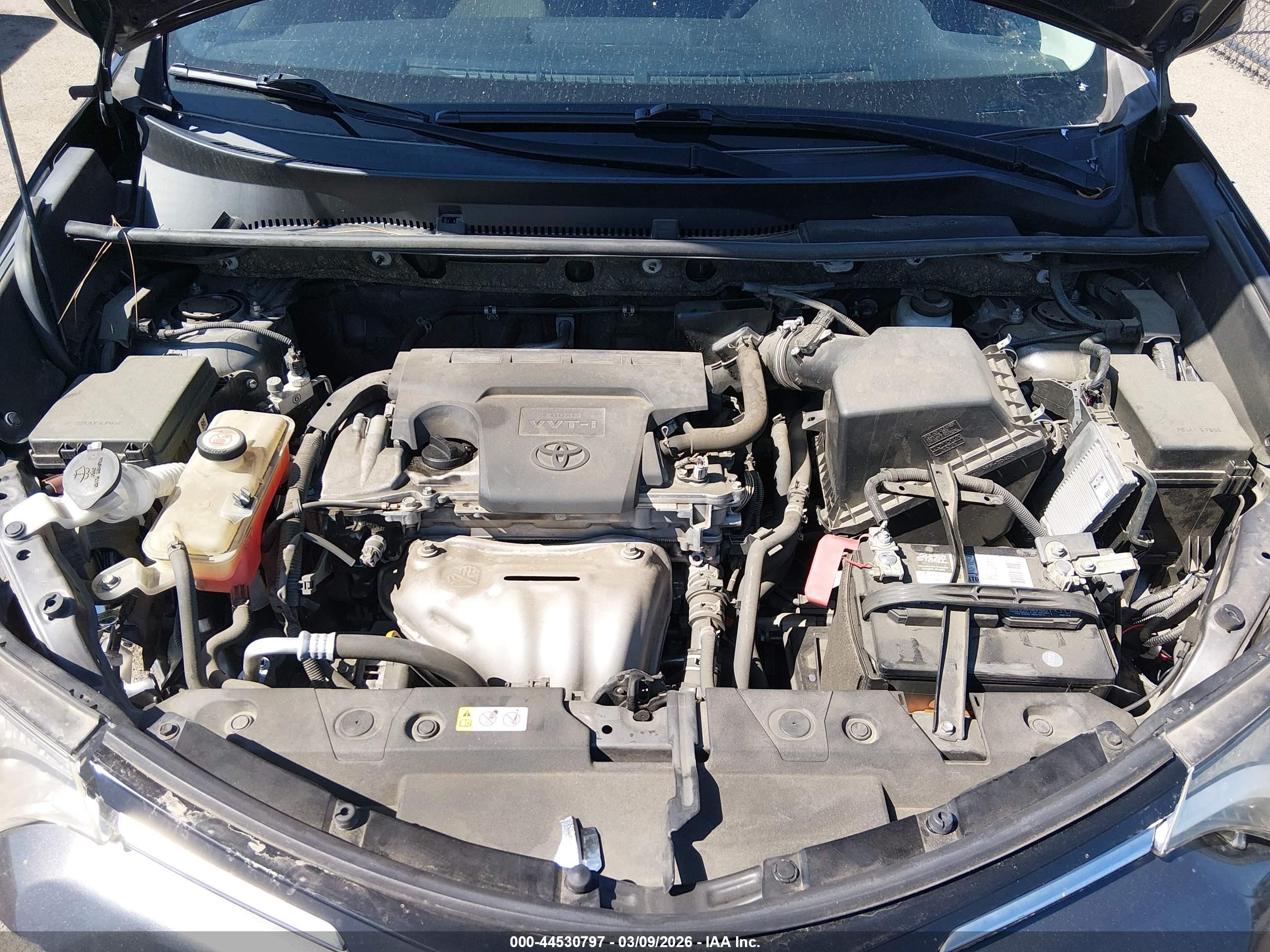 TOYOTA RAV4 image 10