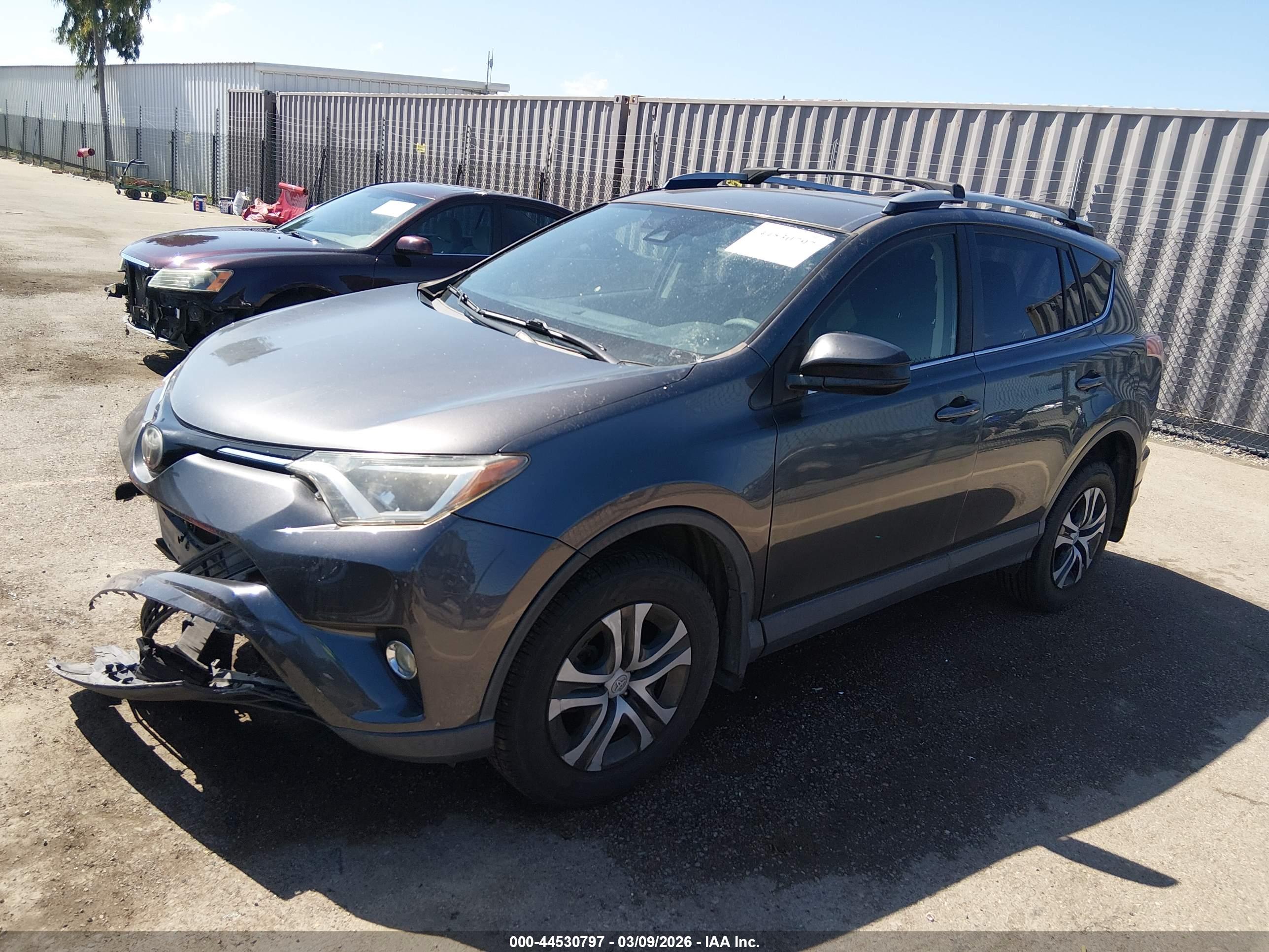 TOYOTA RAV4 image 2