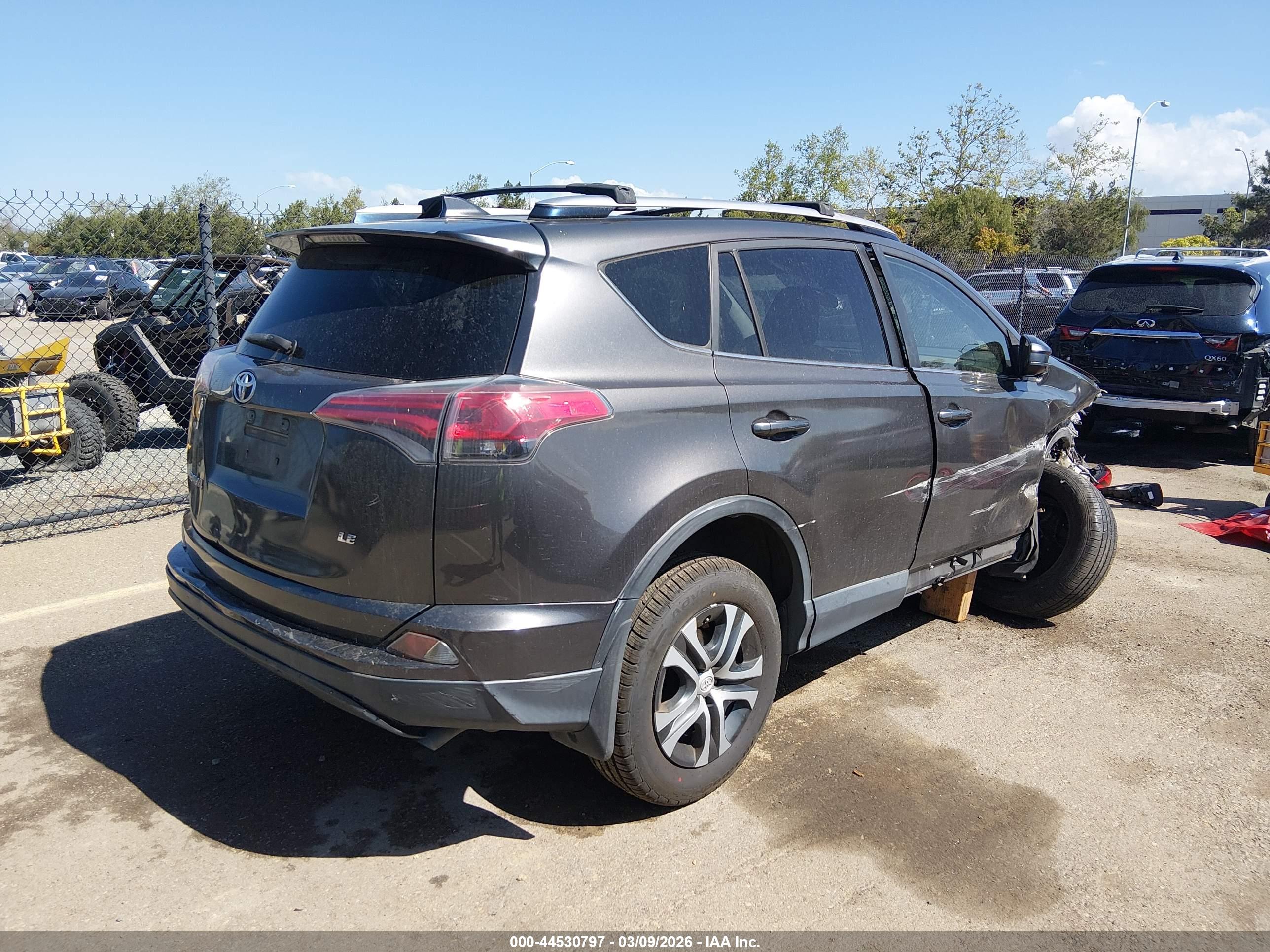 TOYOTA RAV4 image 4