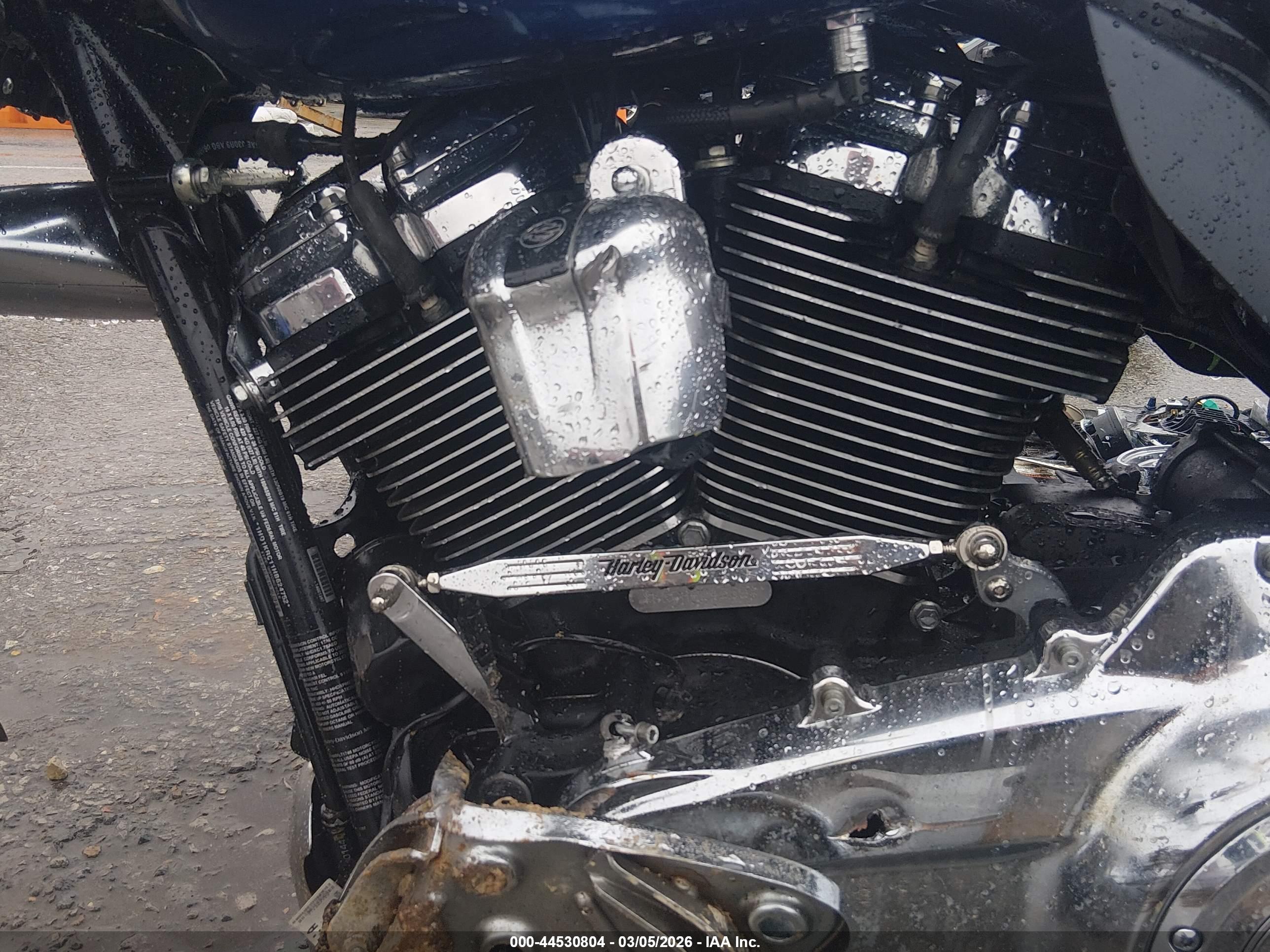 HARLEY-DAVIDSON FLHXS image 9