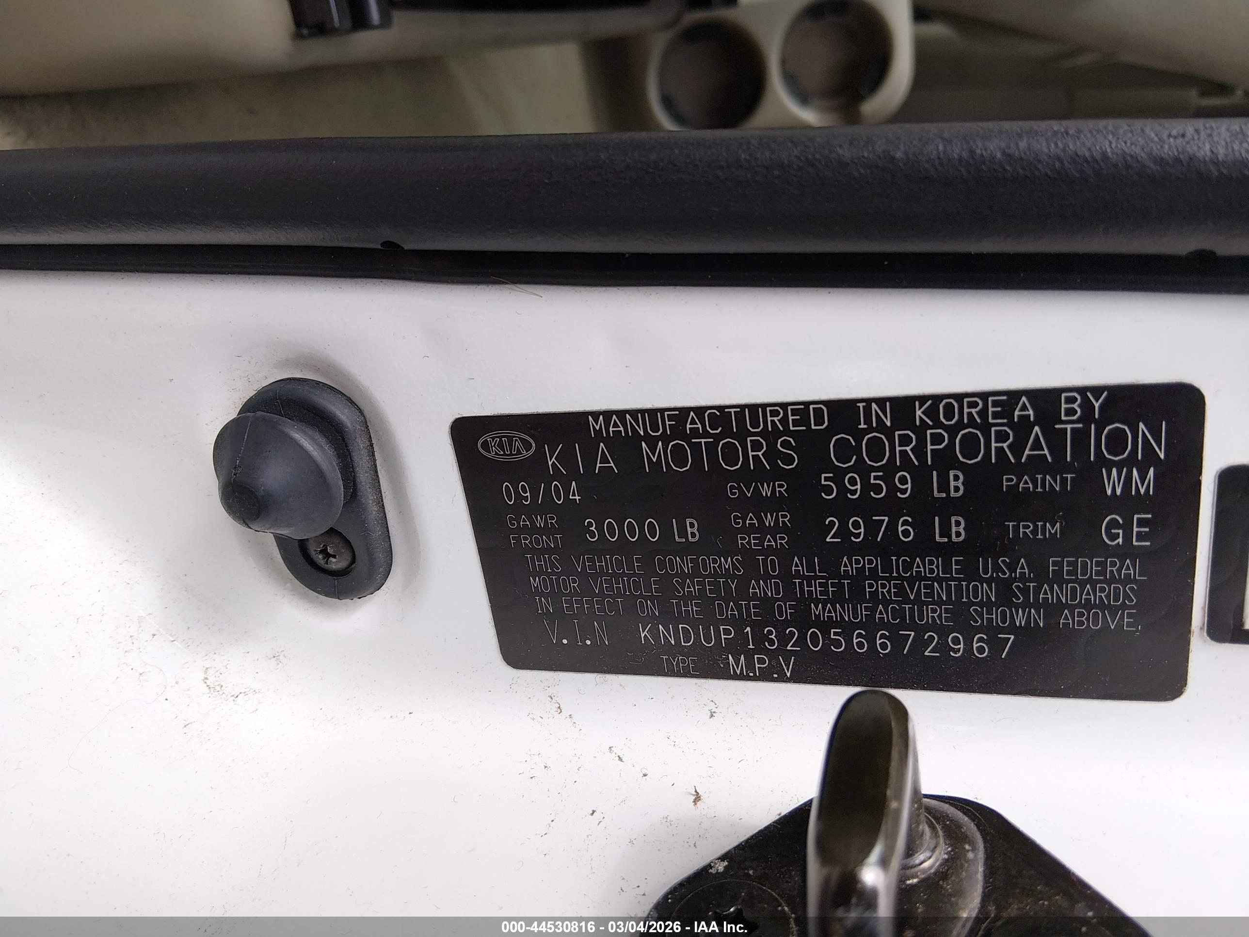 KIA SEDONA image 9