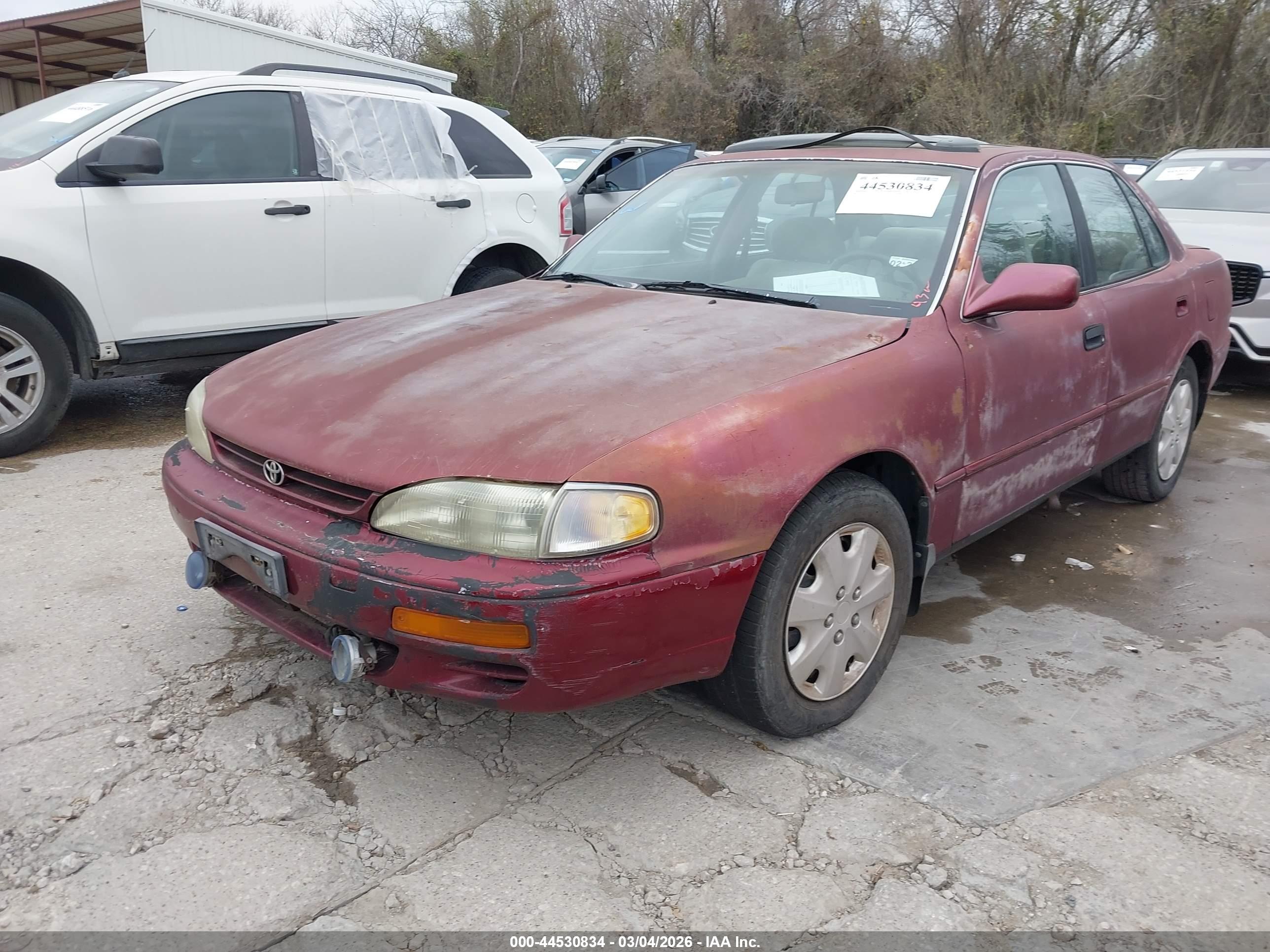 TOYOTA CAMRY image 2