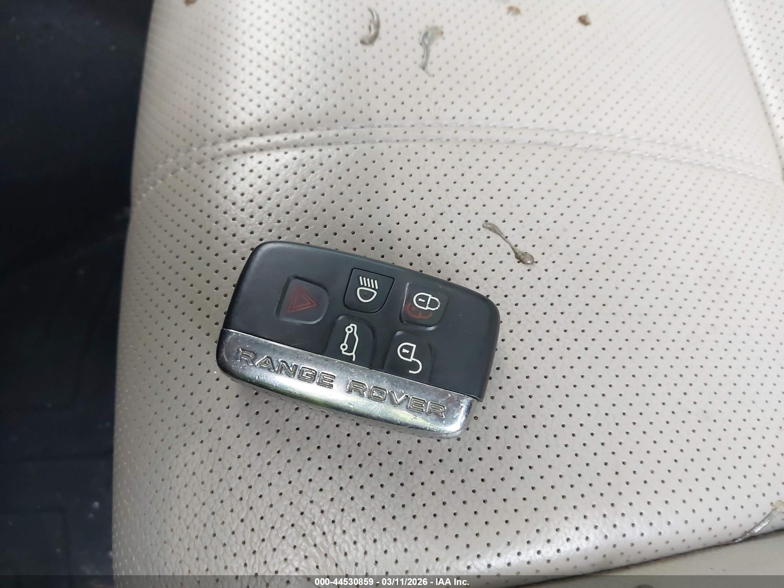 LAND ROVER image 11
