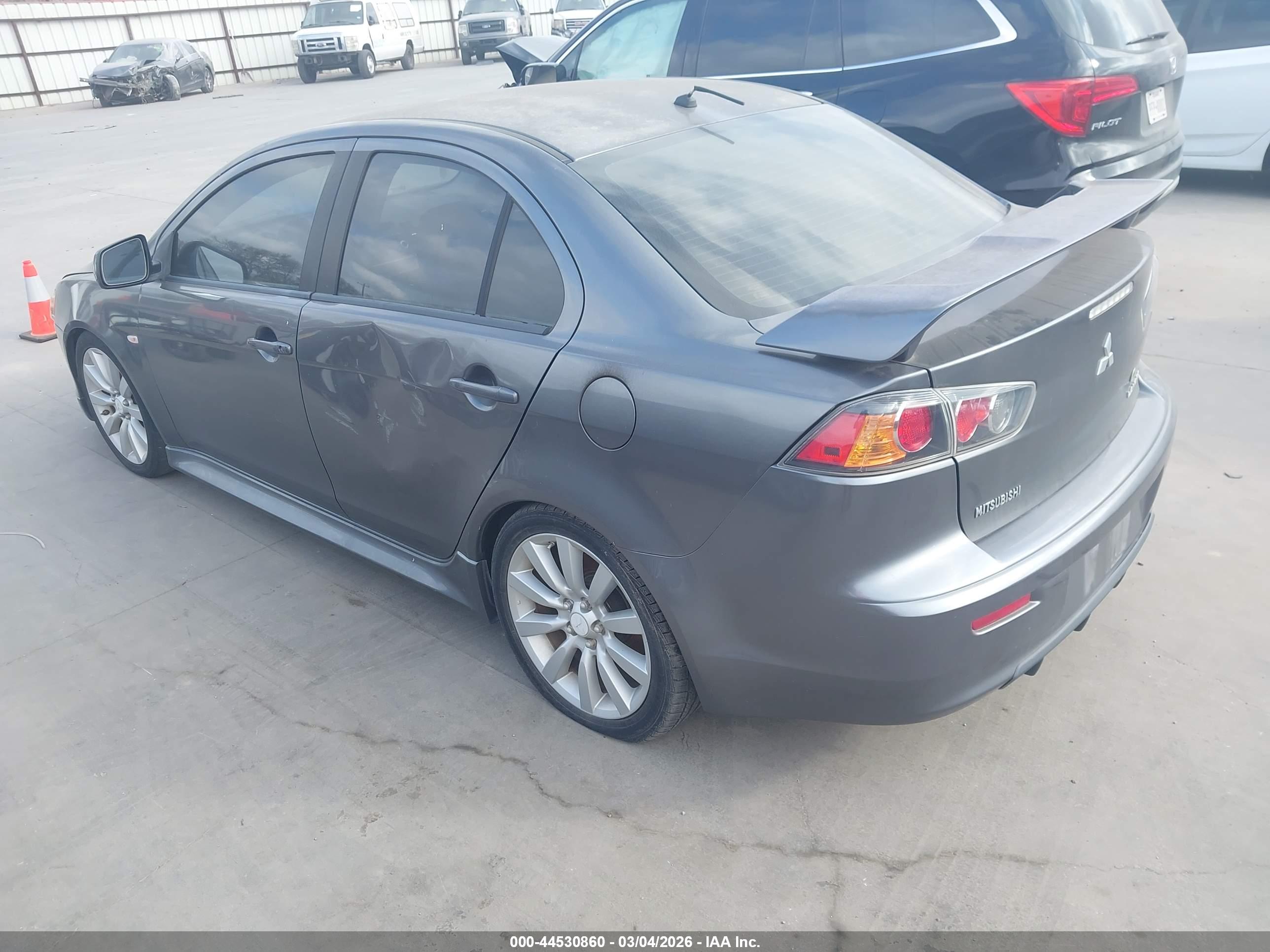 MITSUBISHI LANCER image 3